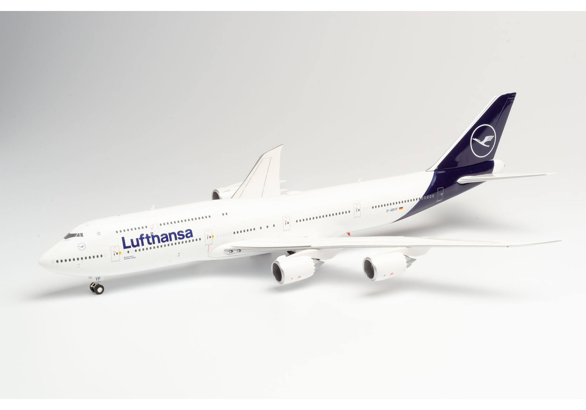 Lufthansa Boeing 747-8 Intercontinental - new 2018 colors