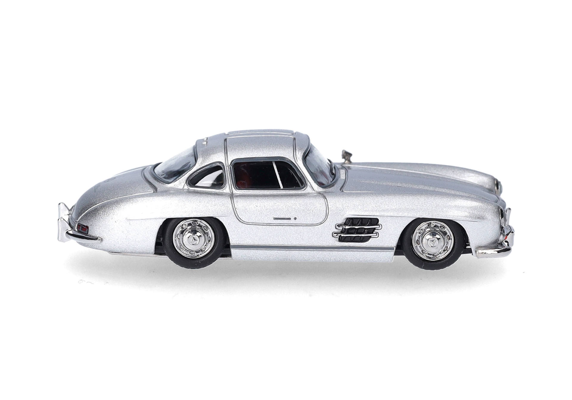 Mercedes-Benz 300 SL gull-winged doors, silver metallic