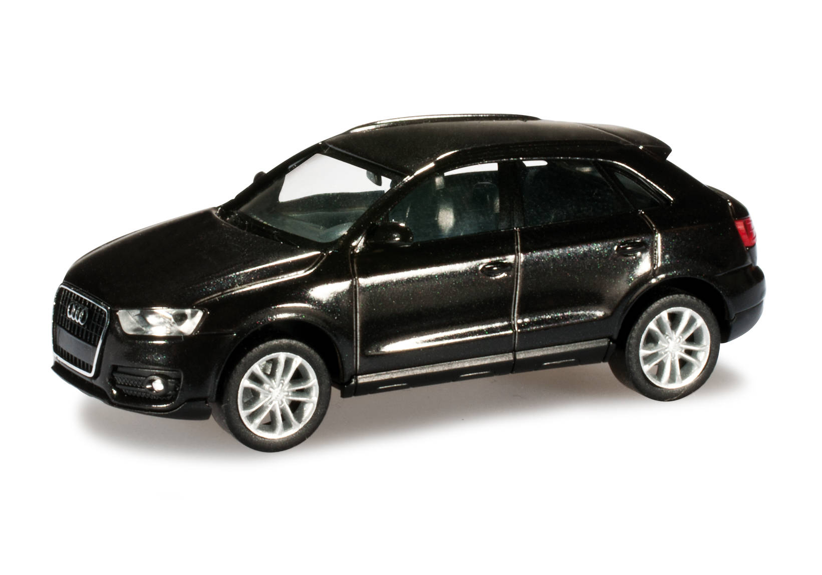 Audi Q3, phantom black metallic