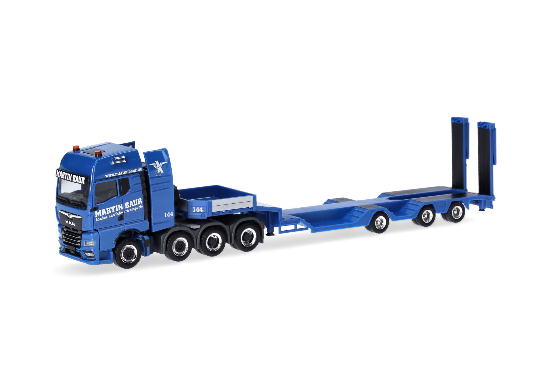 MAN TGX GX low boy semitrailer  (air-suspended) "Martin Baur" (Baden-Württemberg/Ertingen-Binzwangen)