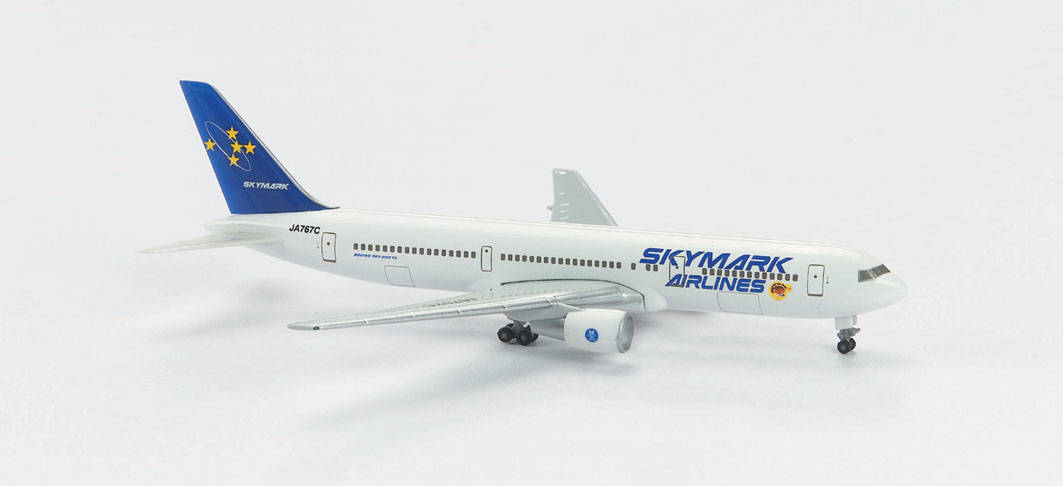 Skymark Airlines Boeing 767-300
