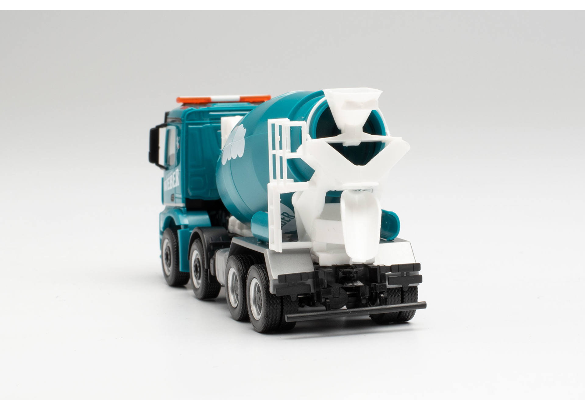 Mercedes-Benz Arocs M concret mixer „Betonpumpen Weber“