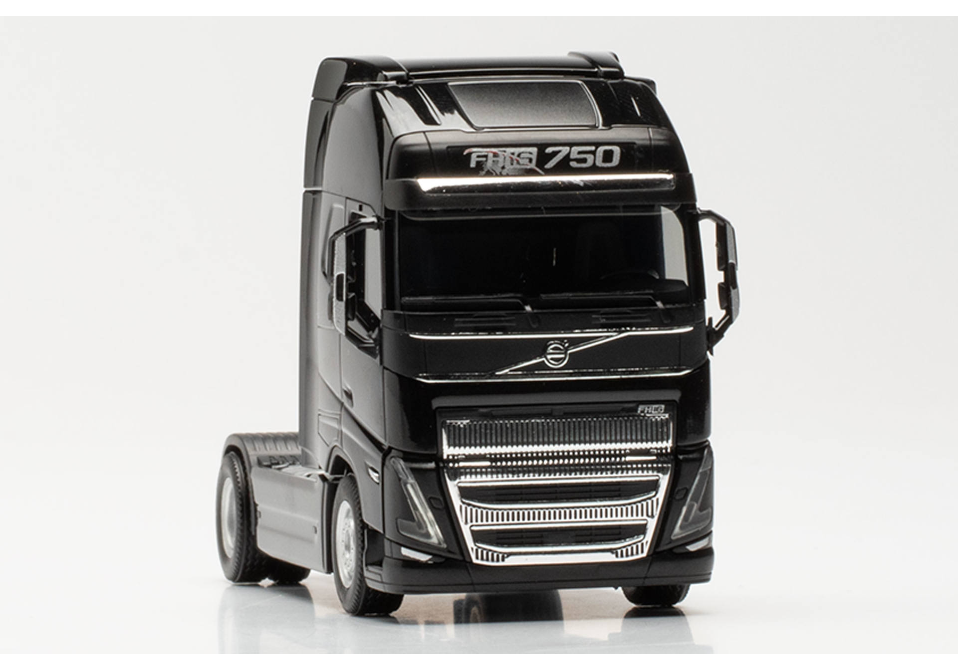 Volvo FH 16 Gl. XL 2020 tractor, black