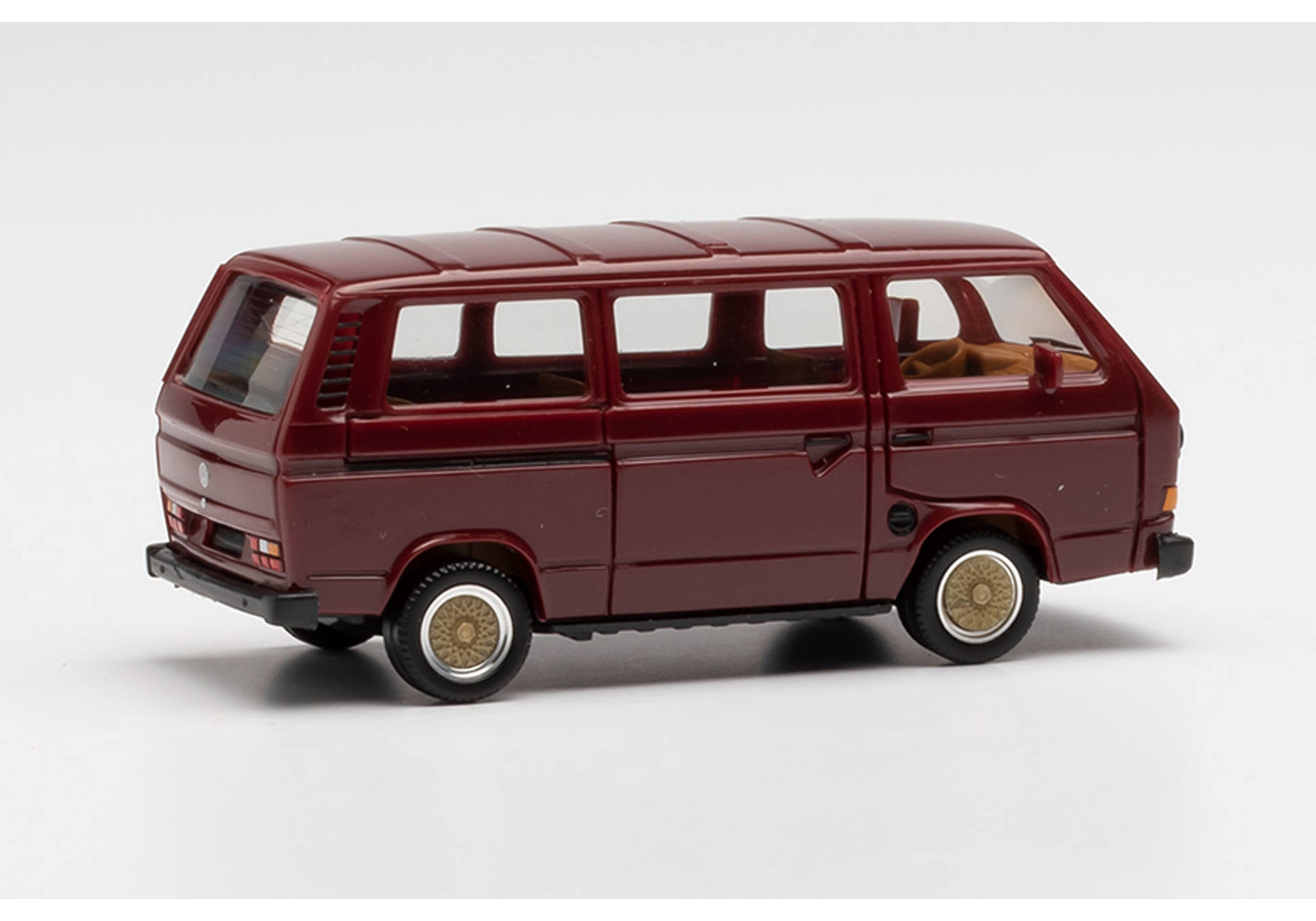 VW T3 Bus mit BBS-Felgen, weinrot