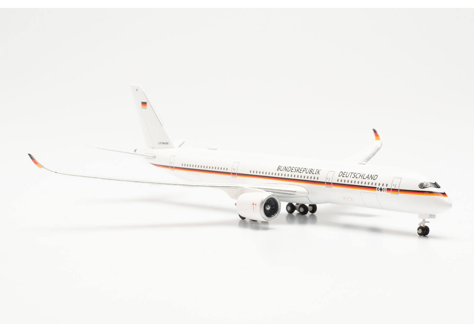 Luftwaffe Flugbereitschaft Airbus A350-900 – 1001 “Konrad Adenauer”