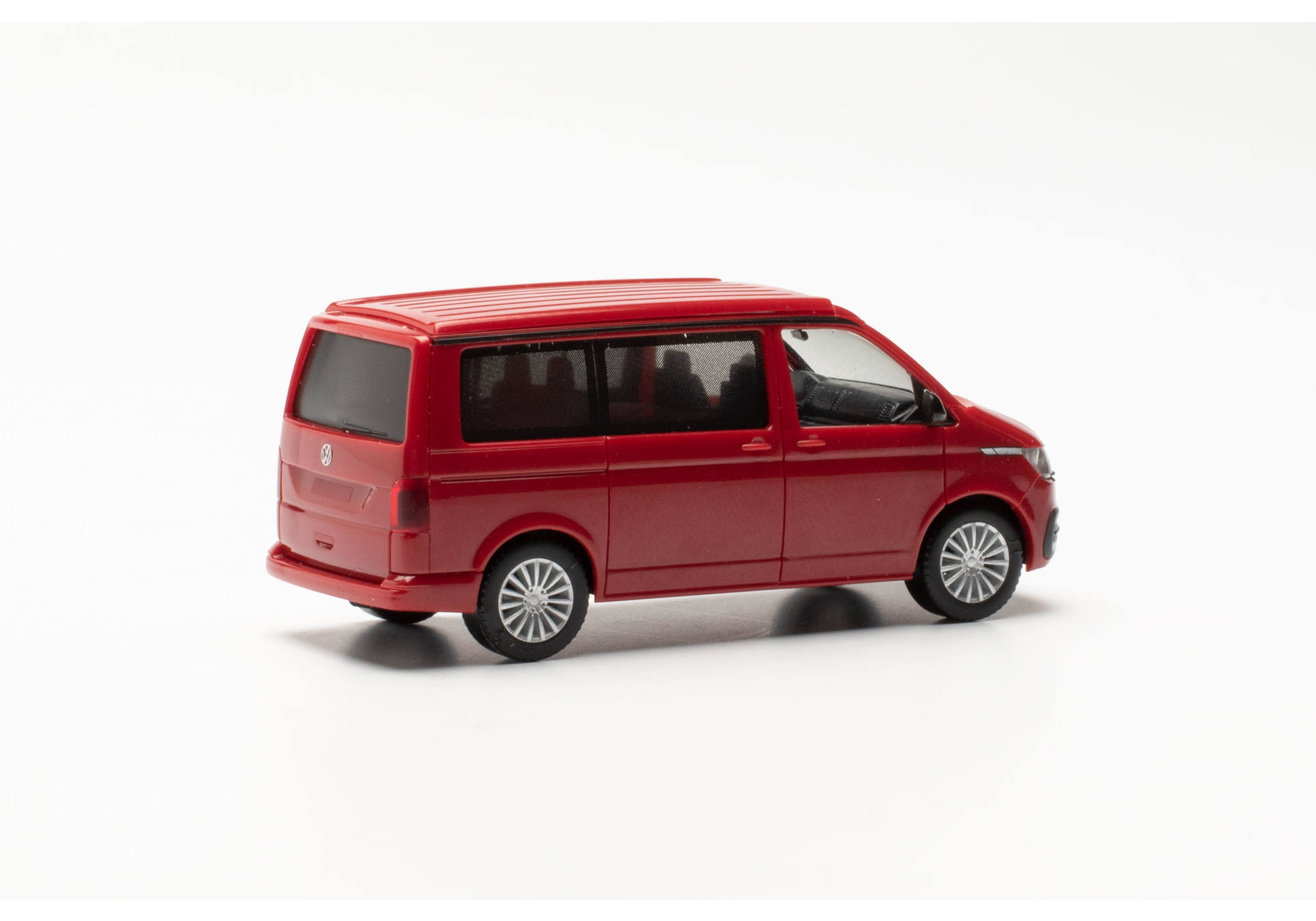 Volkswagen (VW) Touran, cherry red