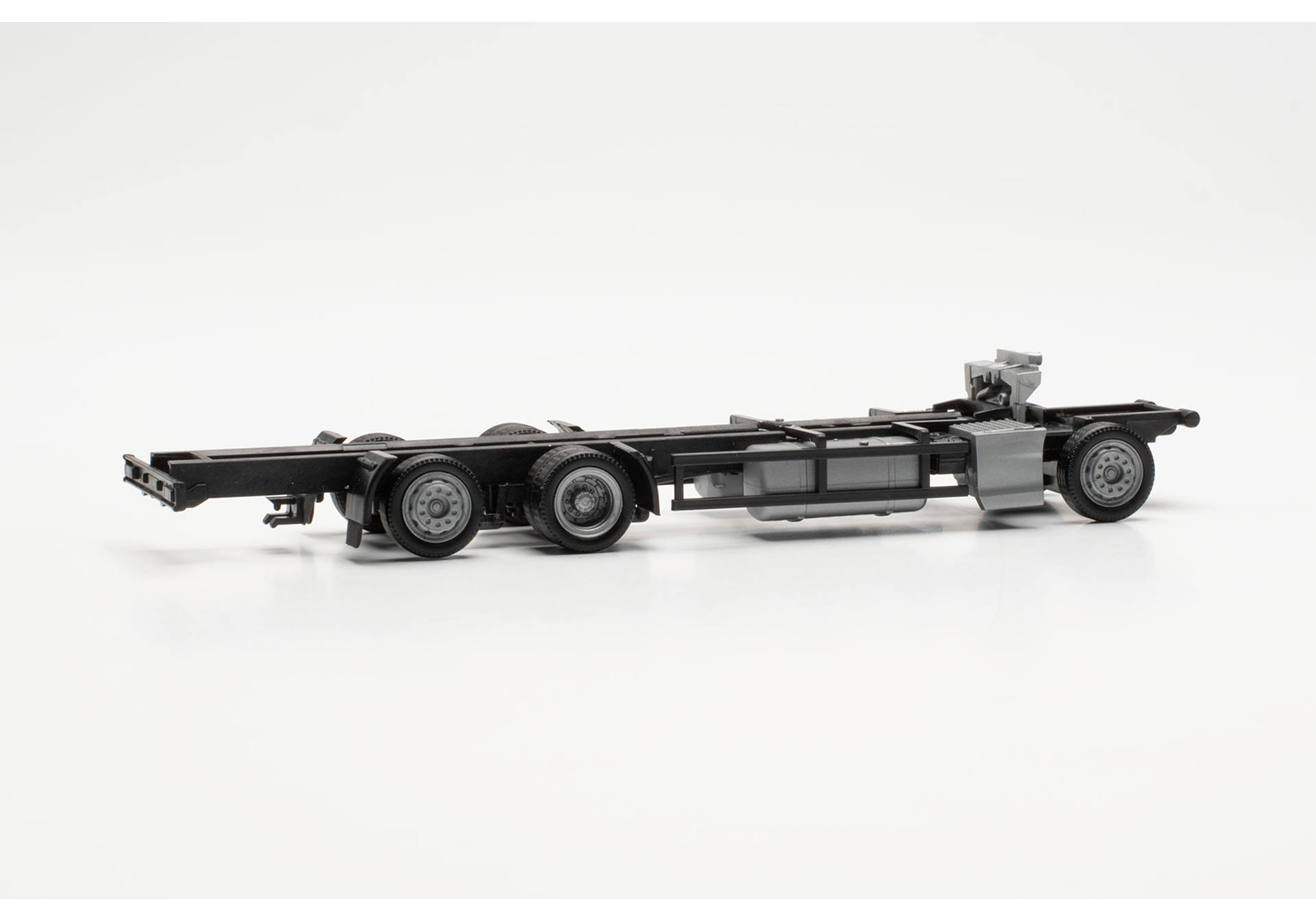 Parts Service: Scania truck chassis for volume bodies (2 pieces)