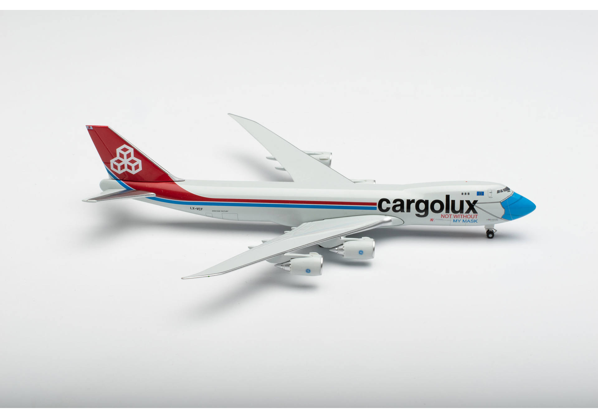 Herpa Cargolux Boeing 747-8F – LX-VCF „Not Without My Mask“ 534895