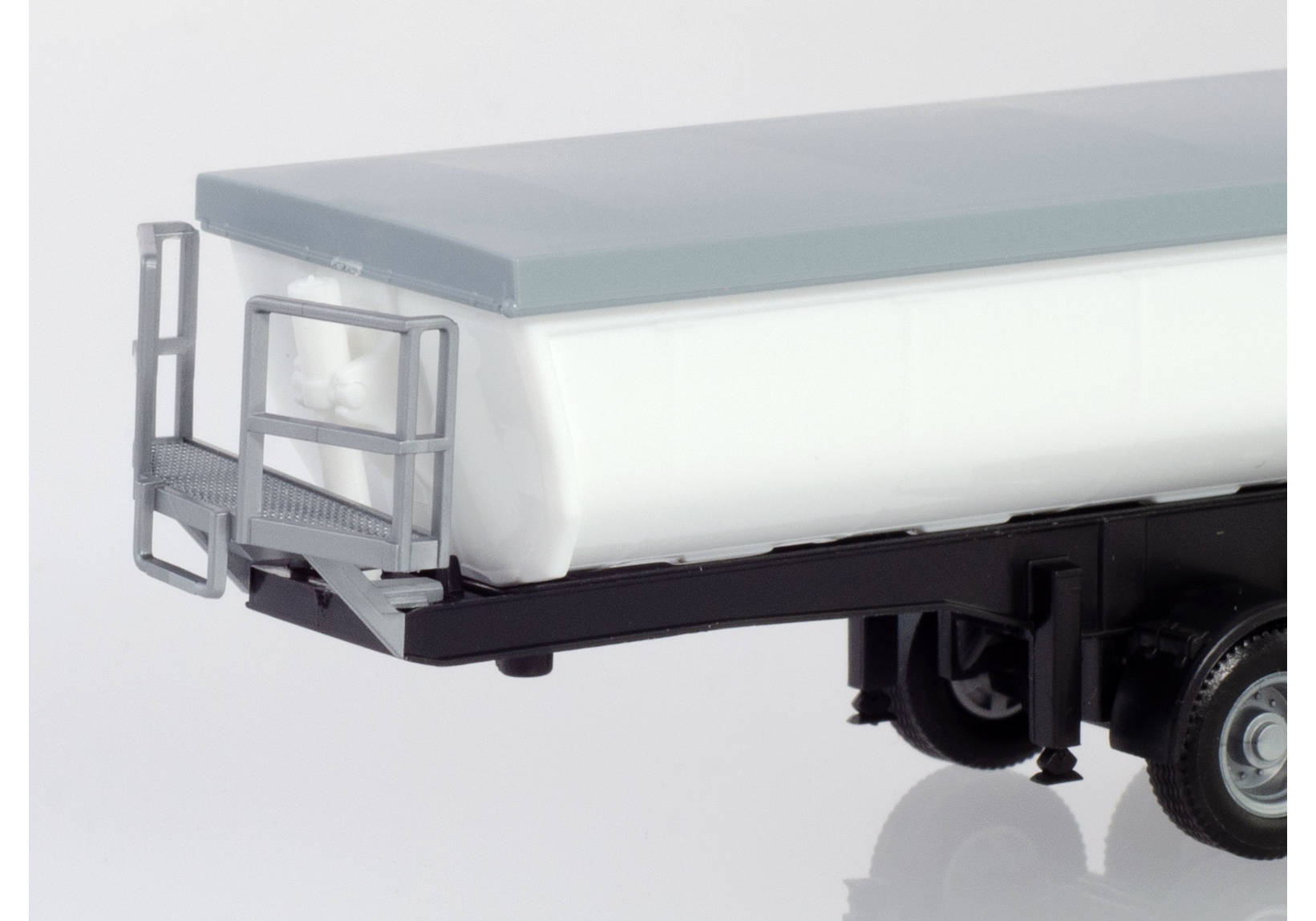 thermogenic trailer, white