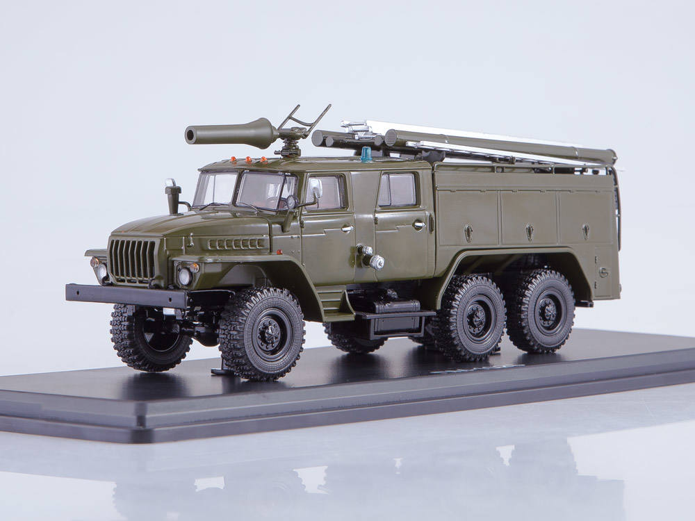 SSM: Soviet military heavy truck MAZ 537
