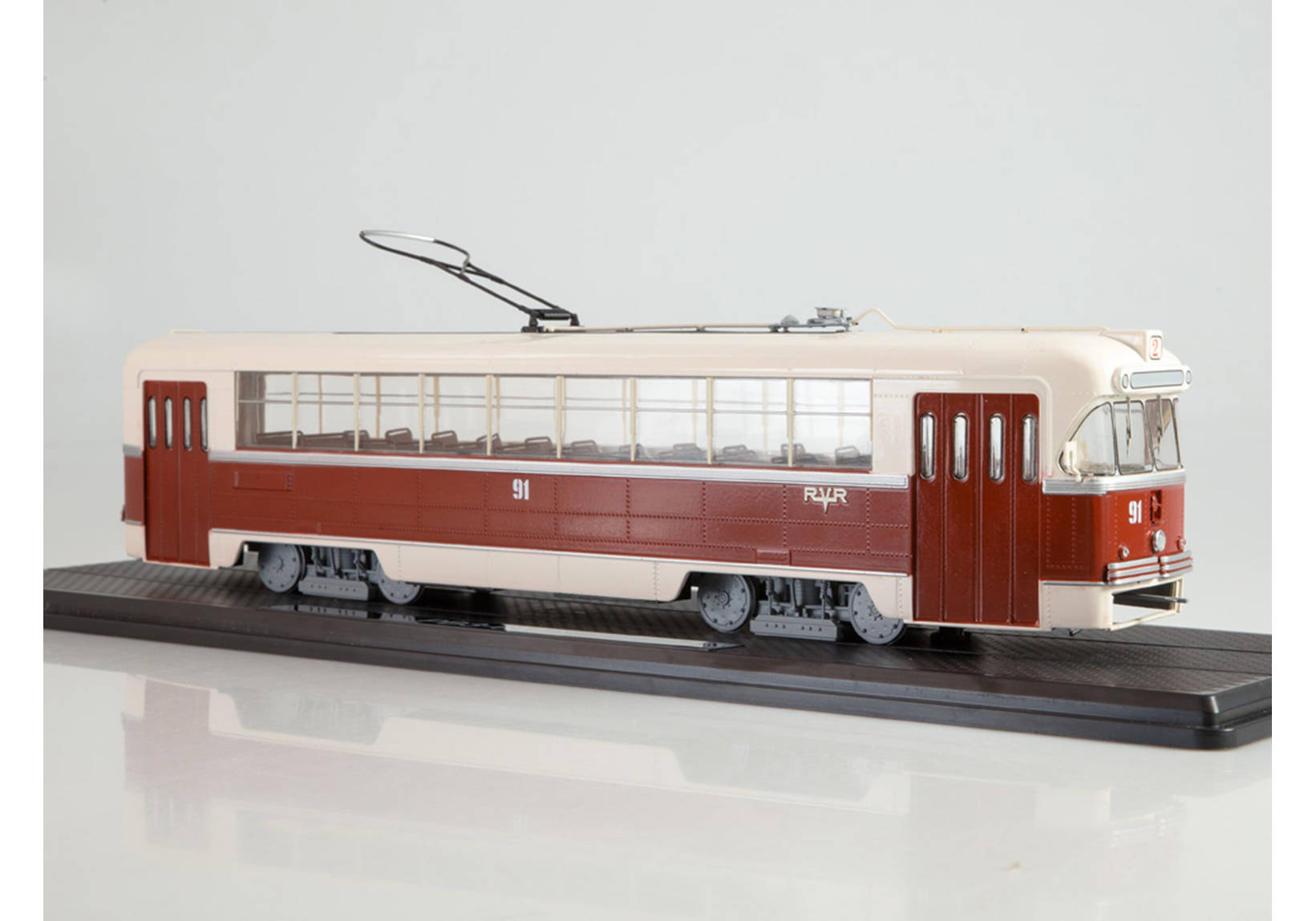 Tram RVZ-6M2, creme/brown
