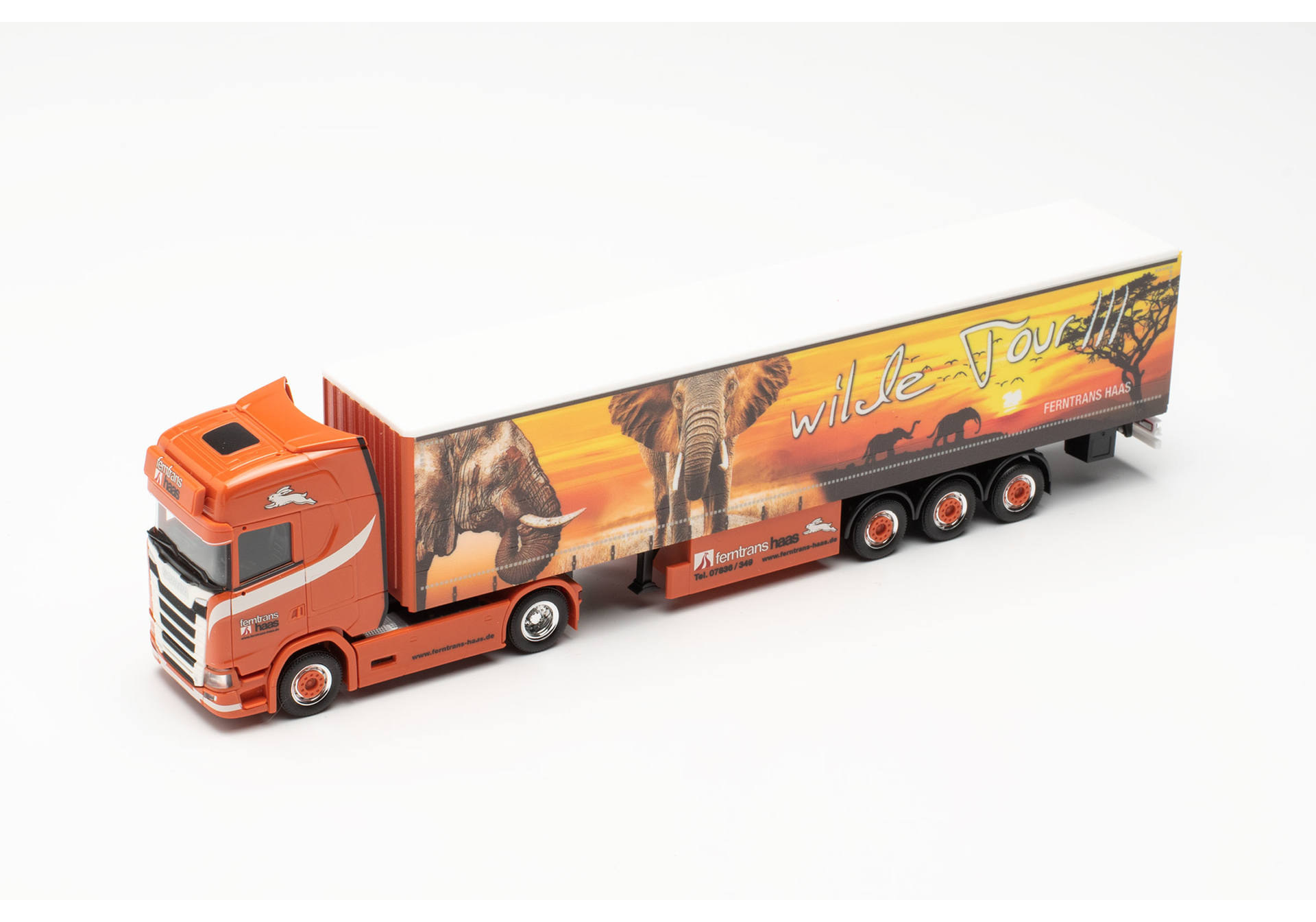 Scania CS 20 HD Gardinenplanen-Sattelzug "Ferntrans Haas" (Baden-Württemberg/Schenkenzell)