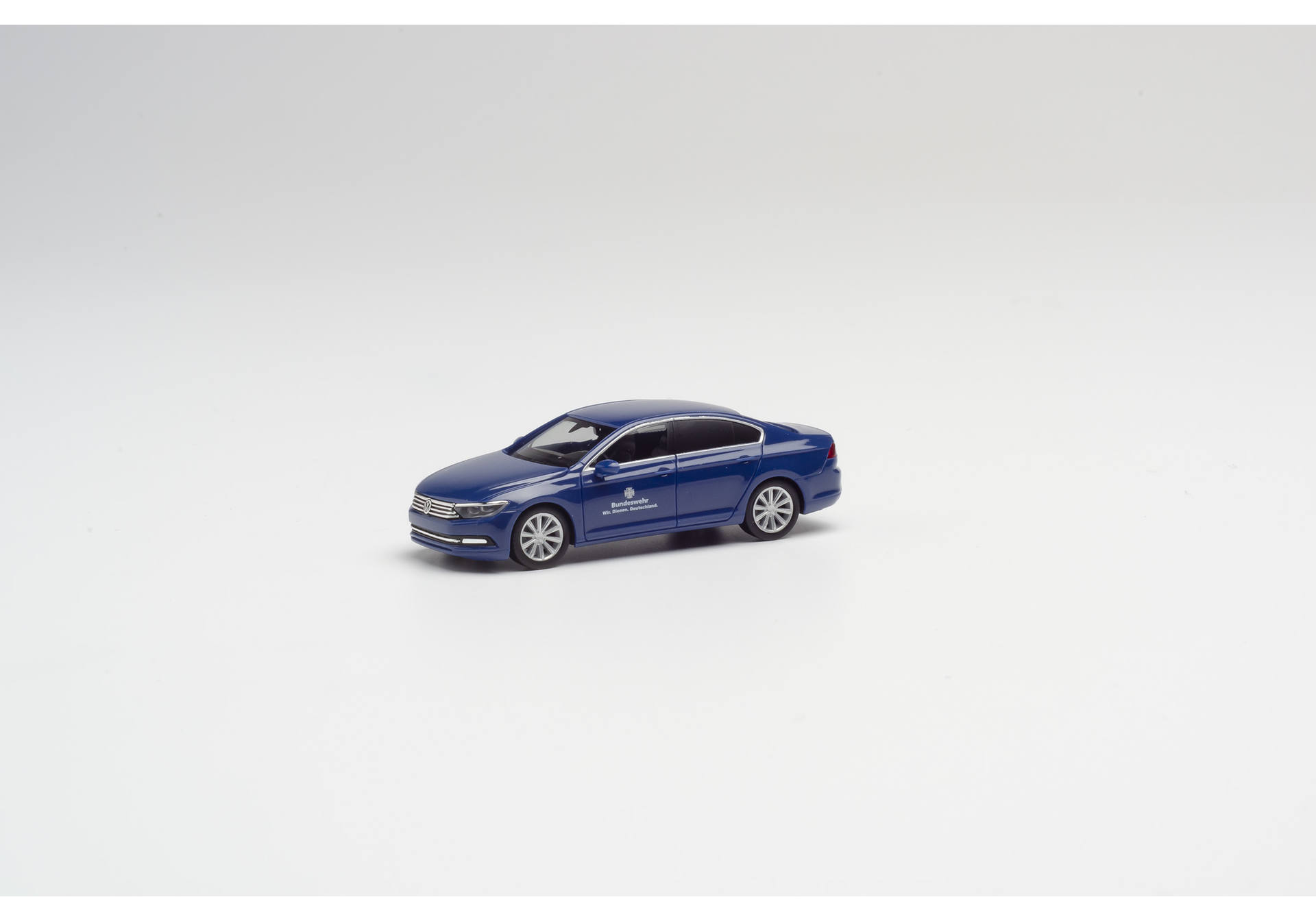VW Passat Limousine „Bundeswehr Fuhrpark Service“
