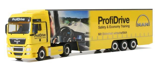 MAN TGX XXL curtain canvas semitrailer "MAN / Profidrive