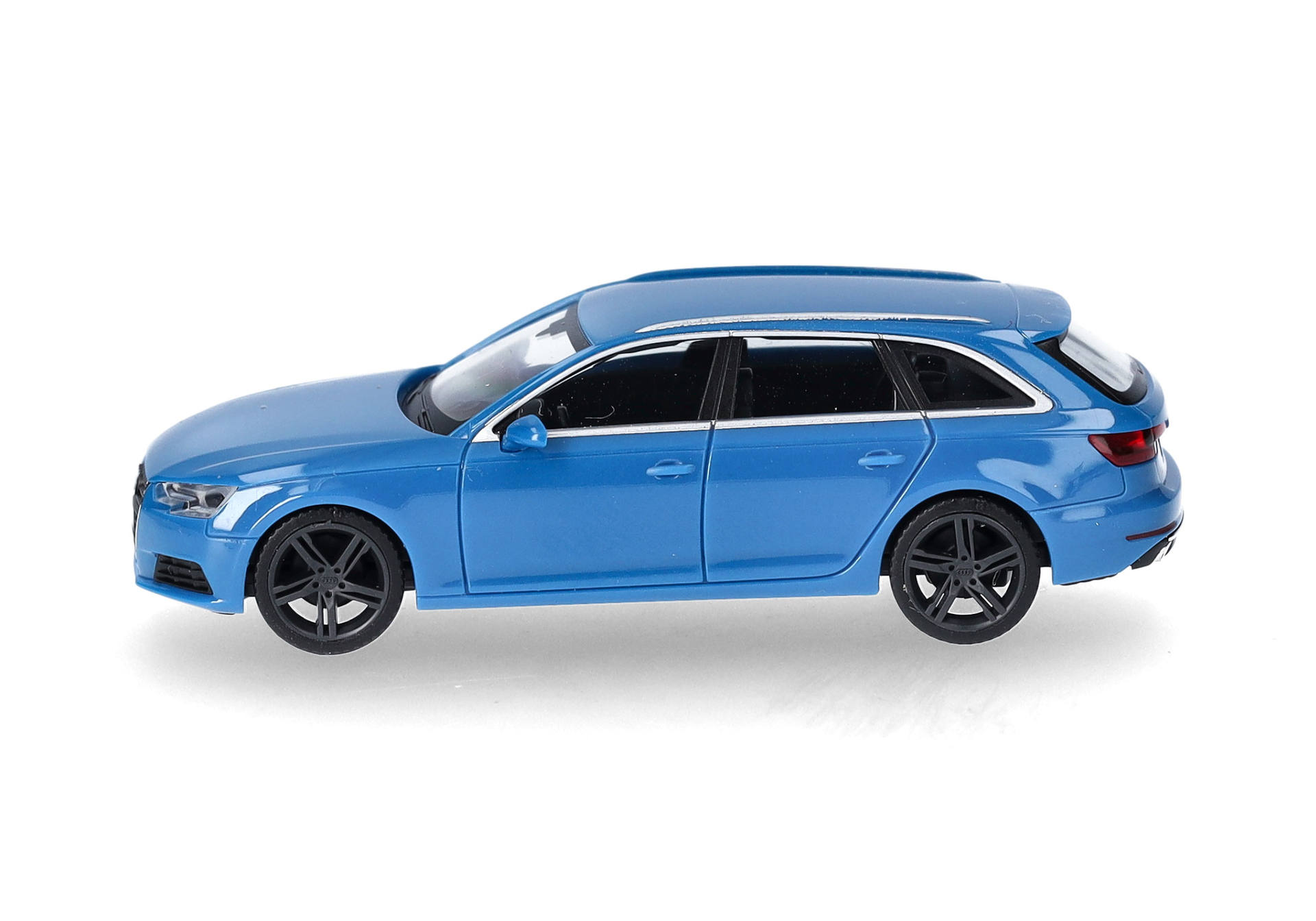 Audi A4 Avant, turbo blue