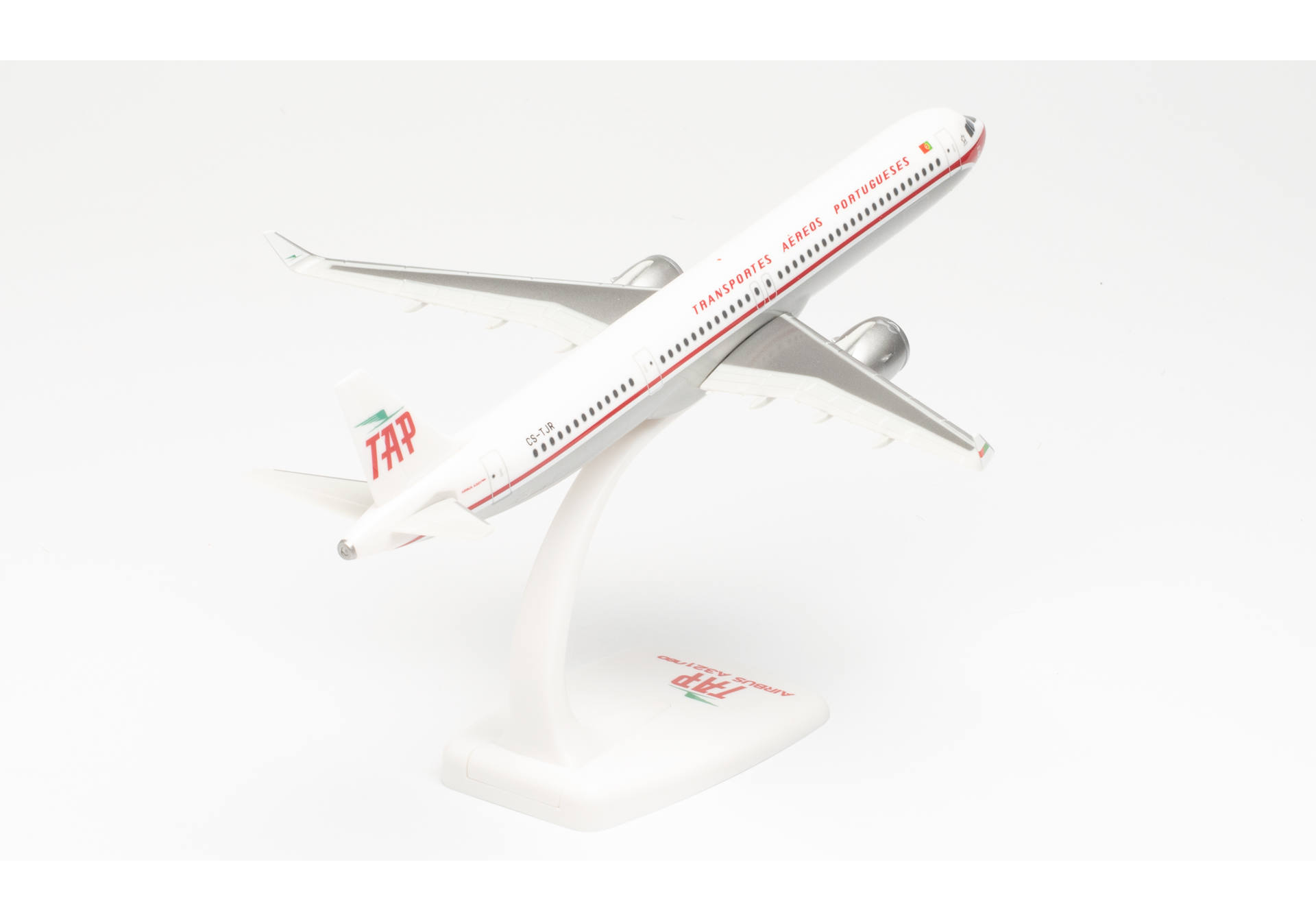 TAP Air Portugal Airbus A321neo - Retro 75th anniversary colors – CS-TJR