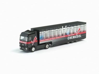 Mercedes-Benz Actros LH '02 case saddle train