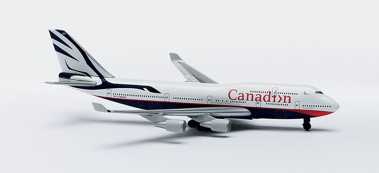 Canadian Airlines Boeing 747-400