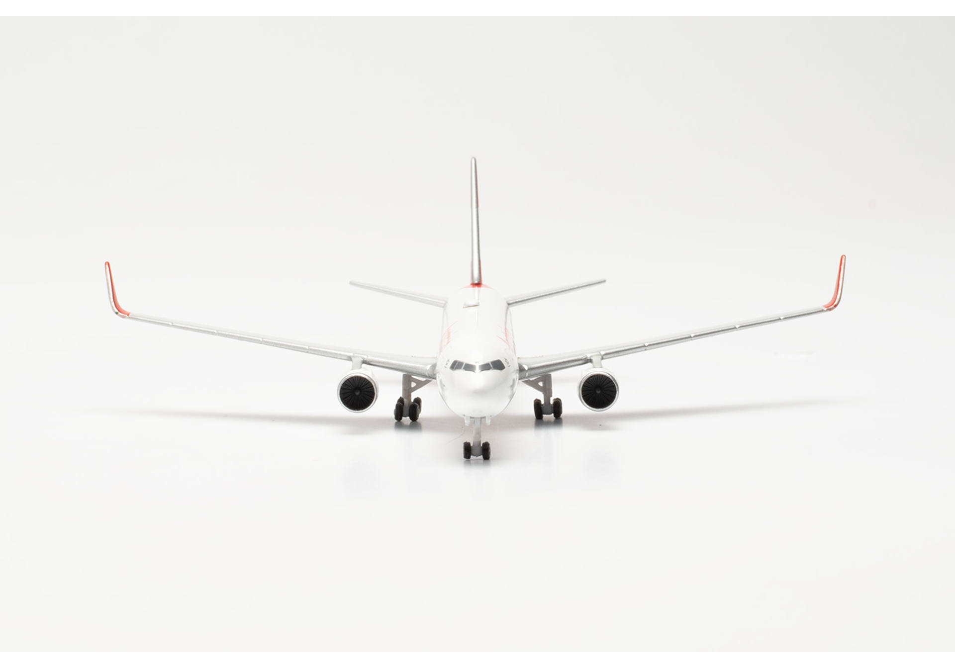 Austrian Airlines Boeing 767-300 - new colors – OE-LAY “Japan”