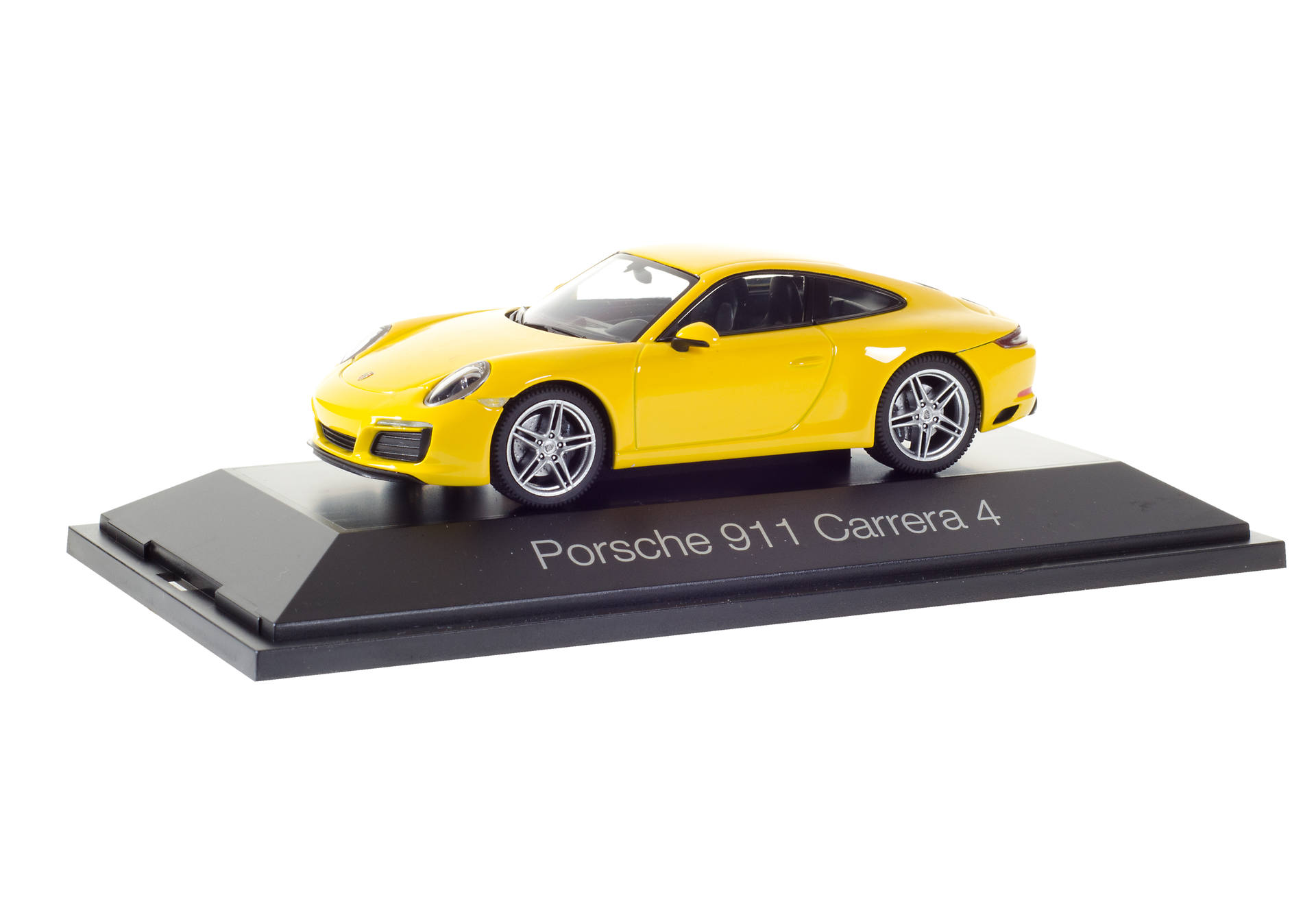 Porsche 911 Carrera 4 Coupé, racing yellow