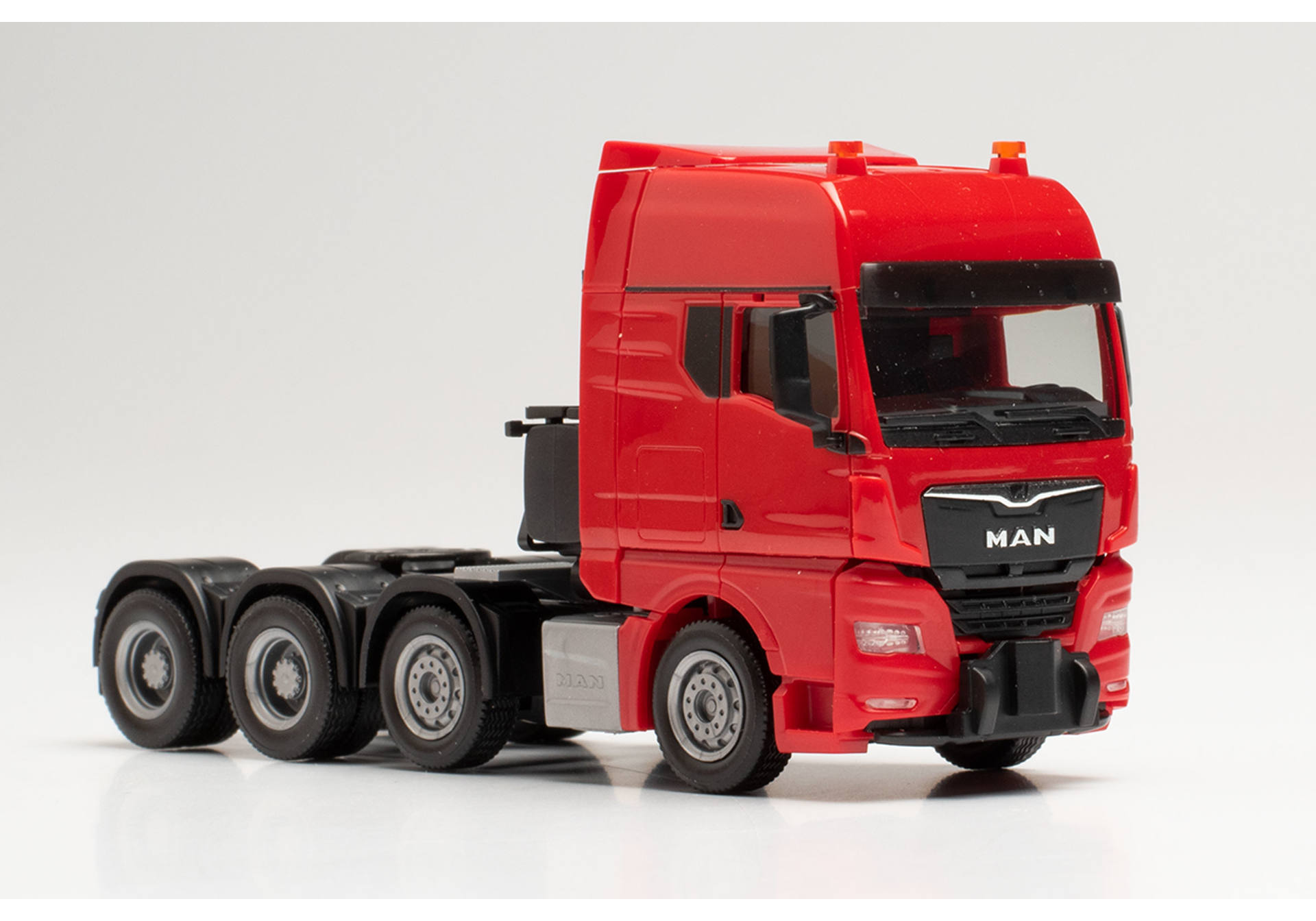 MAN TGX GX Schwerlastzugmaschine, rot