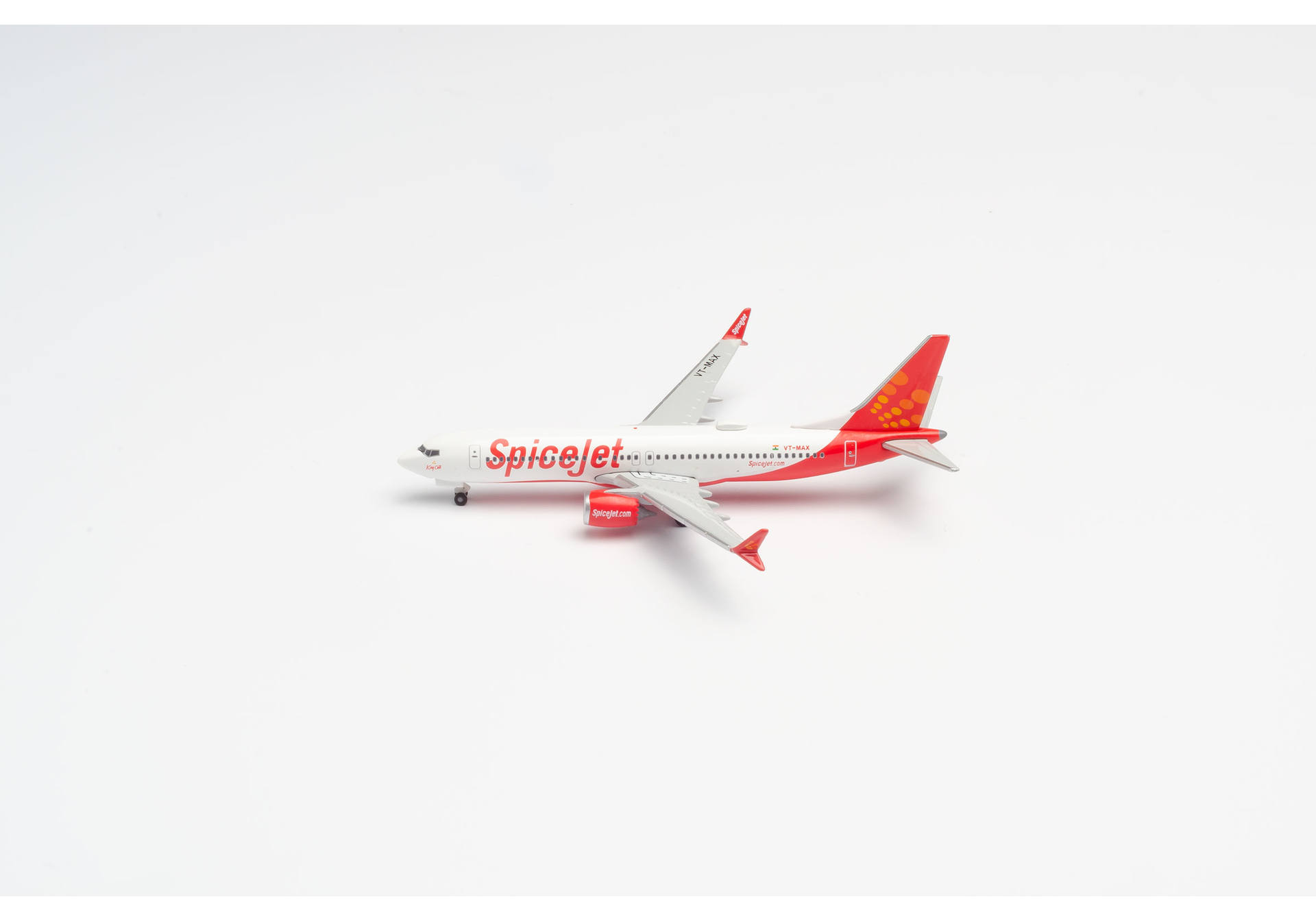 Spicejet Boeing 737 Max 8 "King Chilli"