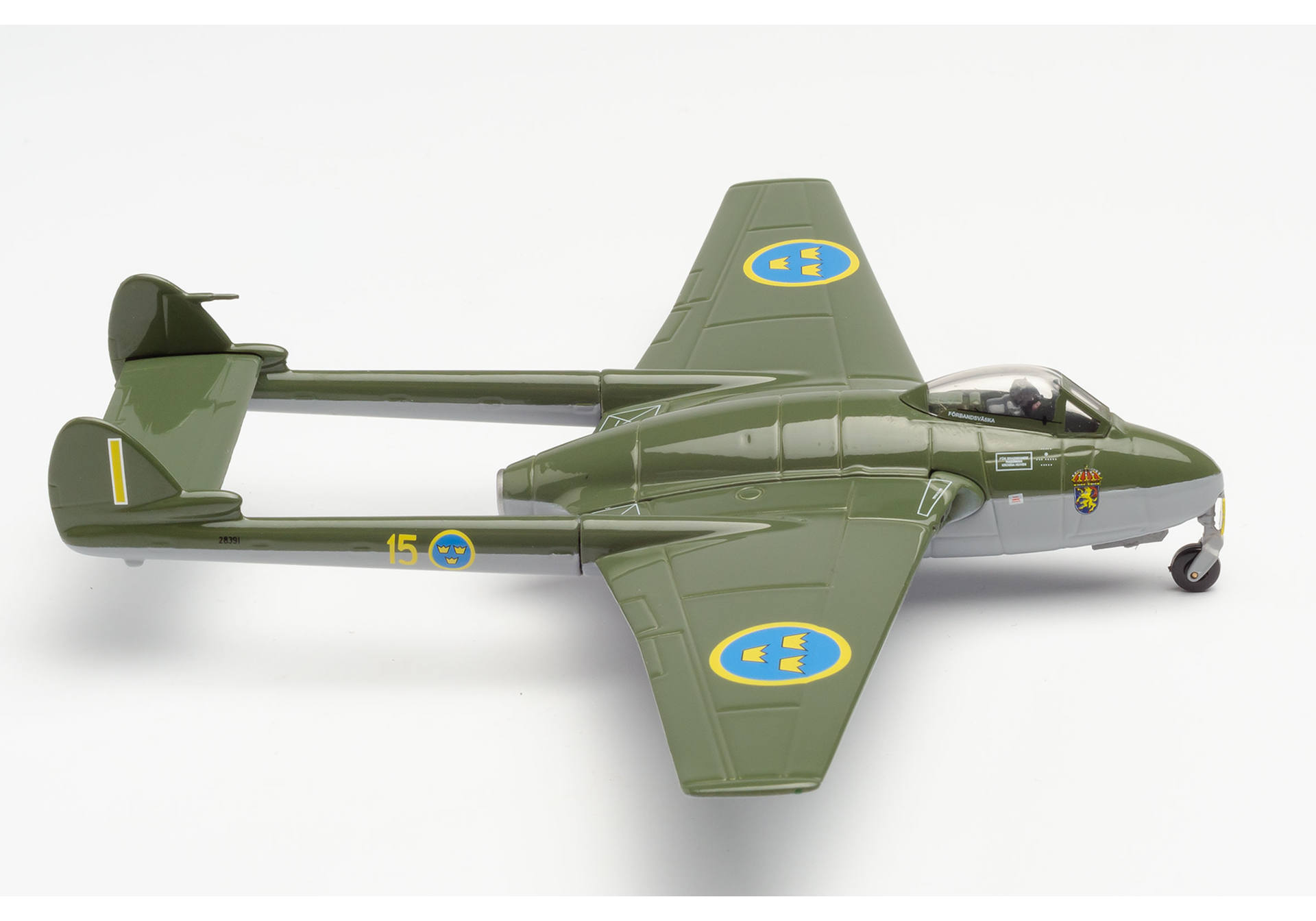 Royal Swedish Air Force De Havilland Vampire J 28B (FB.50) - F 15 (Hälsinge Air Force Wing), Söderhamn Air Base – 28219 / Yellow I