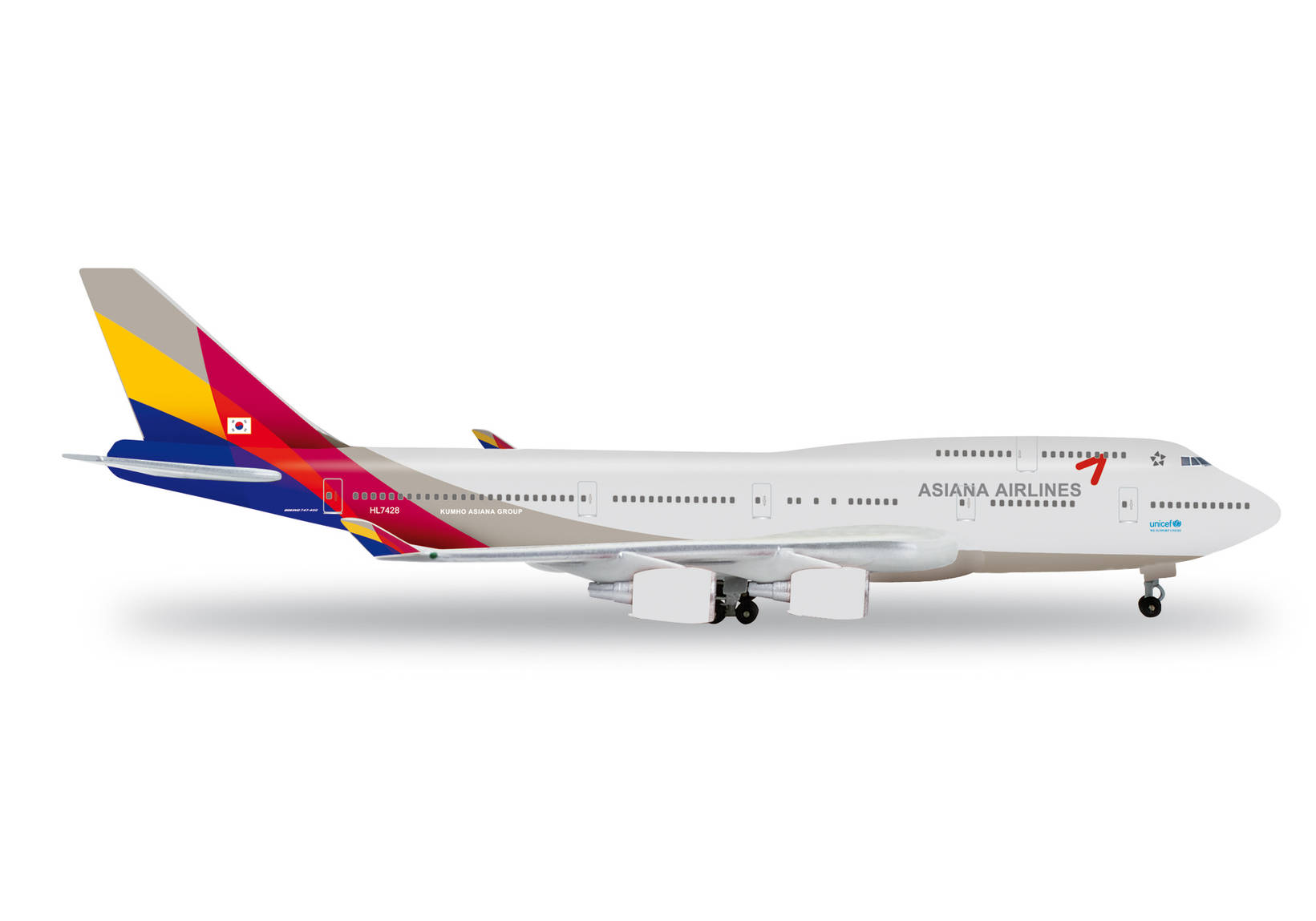 Asiana Airlines Boeing 747-400