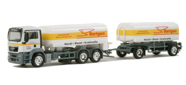 MAN TGS M refueling tank truck "Bertgen"