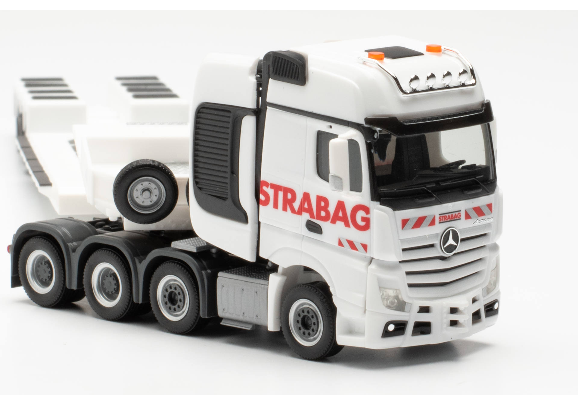 Mercedes-Benz Actros Gigaspace Tieflade-Sattelzug "STRABAG" (Österreich/Wien)