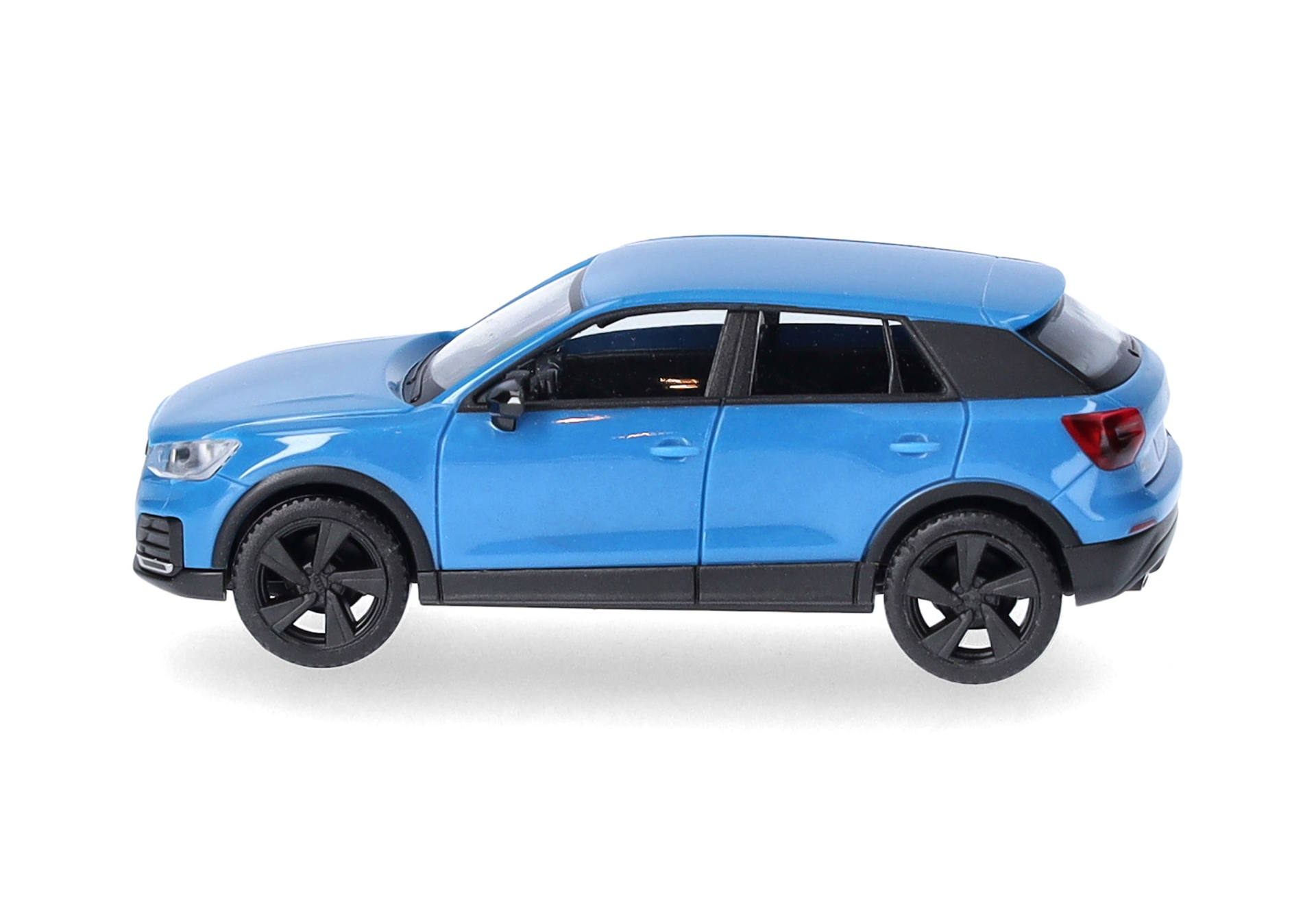 Audi Q2, turboblau