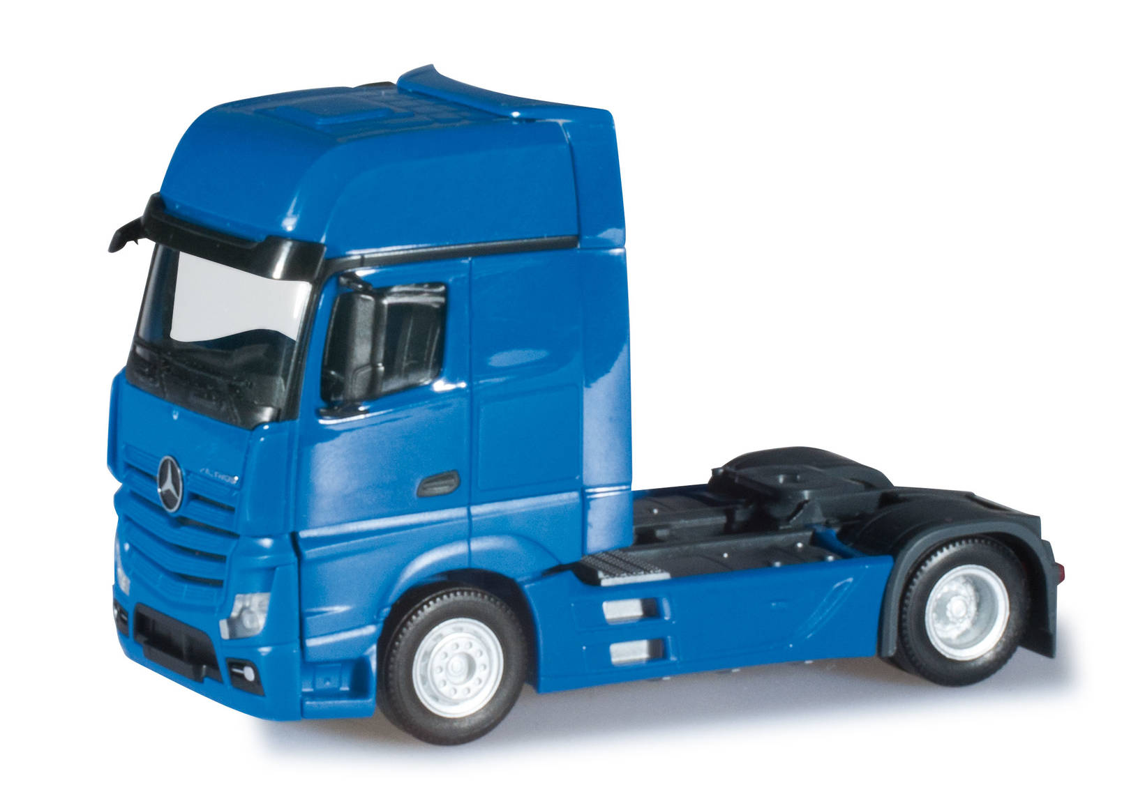 Mercedes-Benz Actros Gigaspace rigid tractor, signal blue