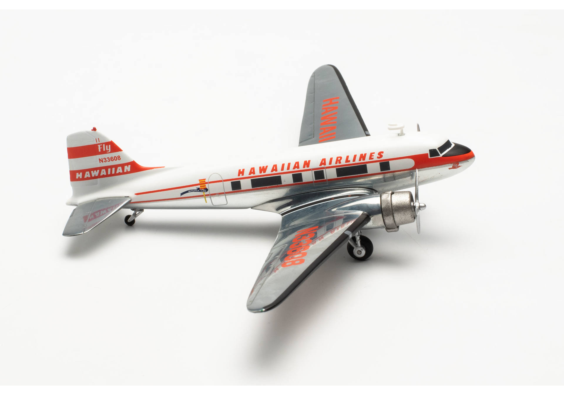 Hawaiian Airlines Douglas DC-3 “Viewmaster” – N33608