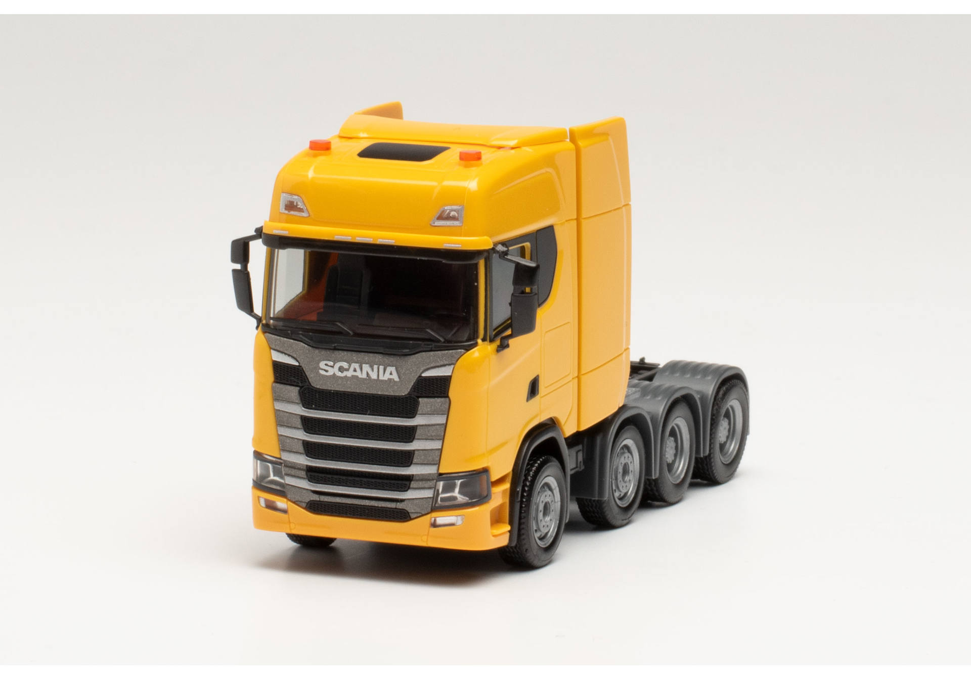 Scania CS HD heavy duty, yellow