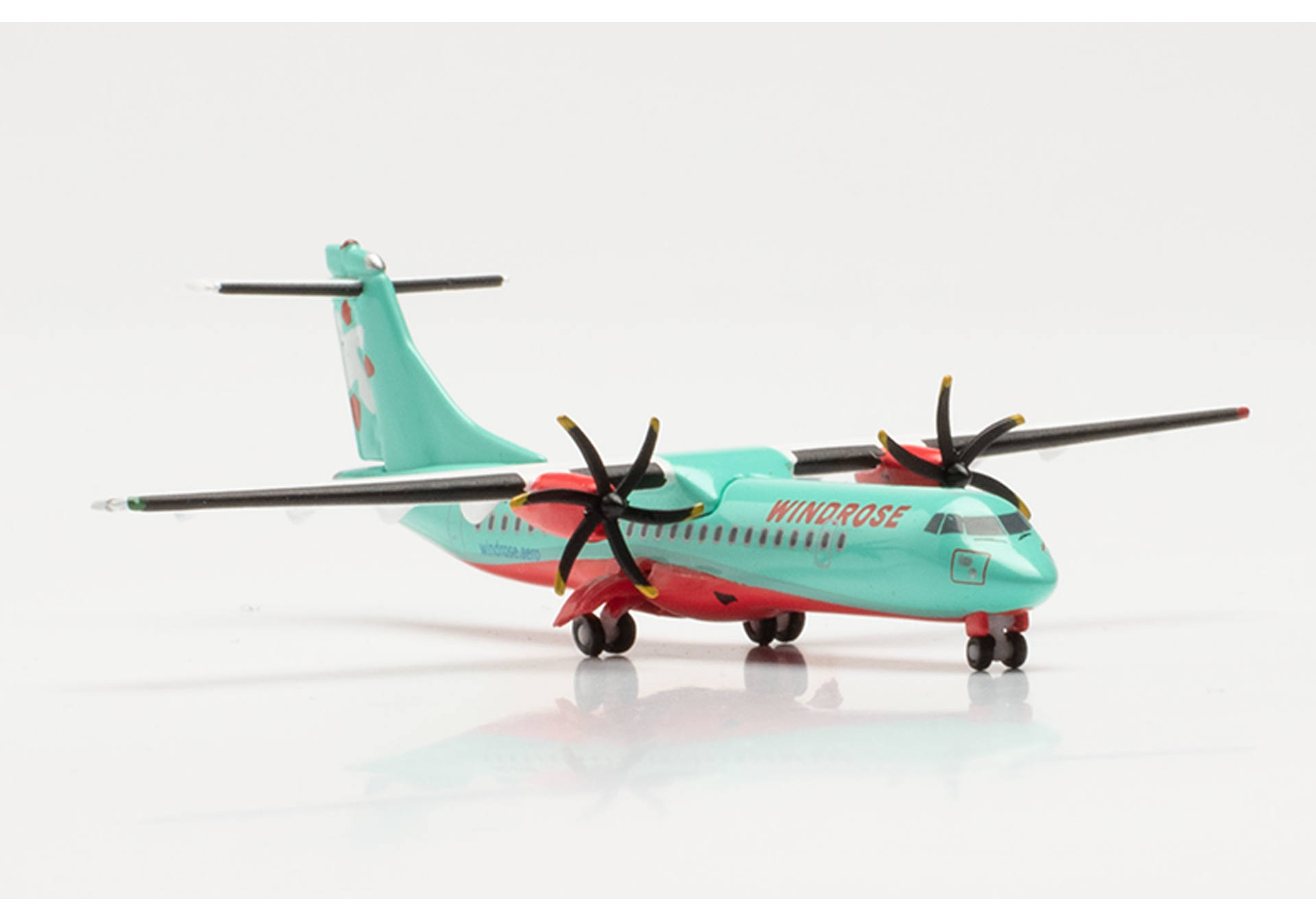 Windrose Aviation ATR-72-600 – UR-RWB
