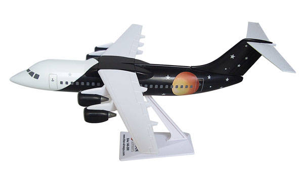 Titan Airways BAe 146. This item comes / came in Wooster branded packaging.