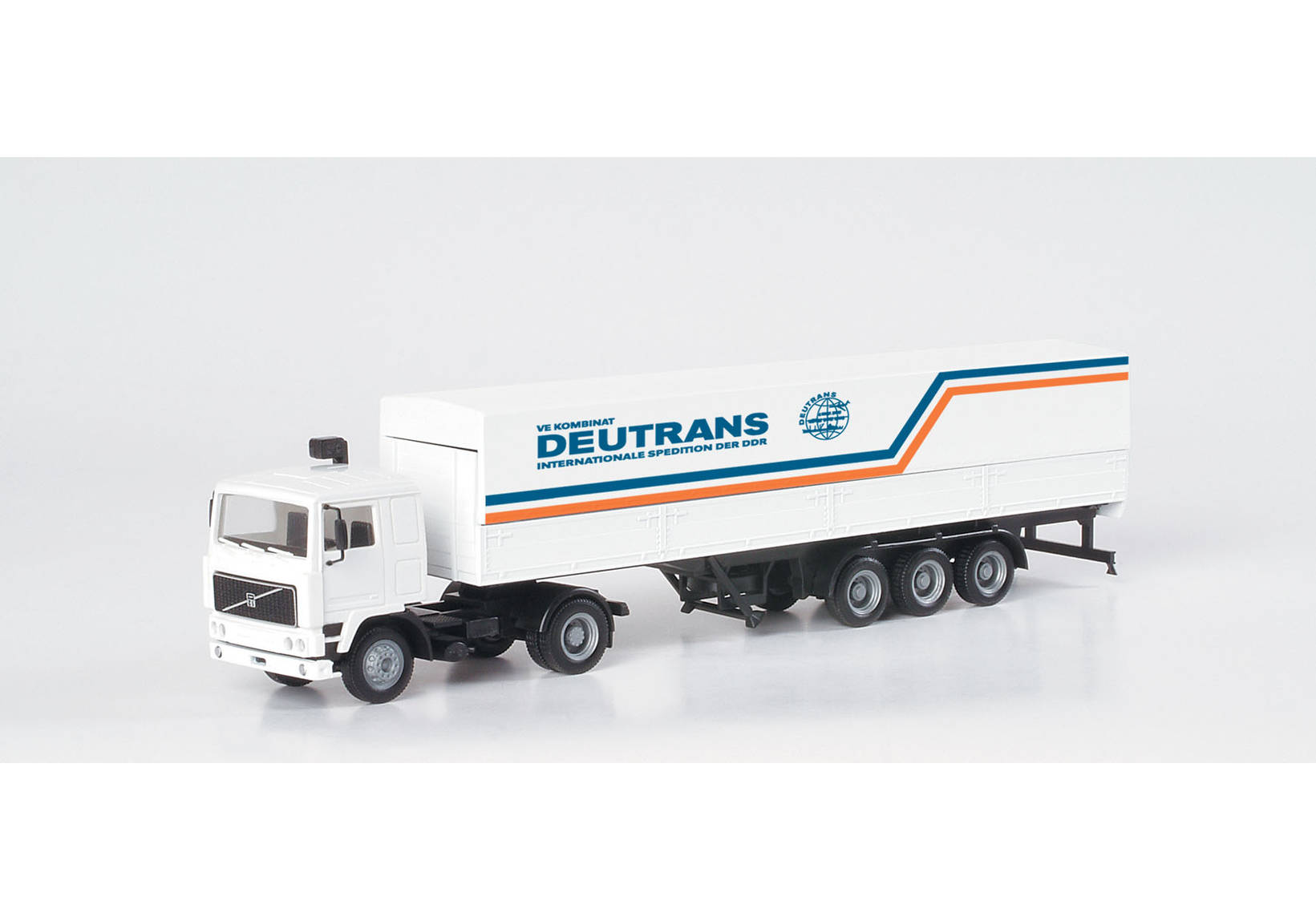 Volvo F12 Planenon-Sattel train Deutrans edition