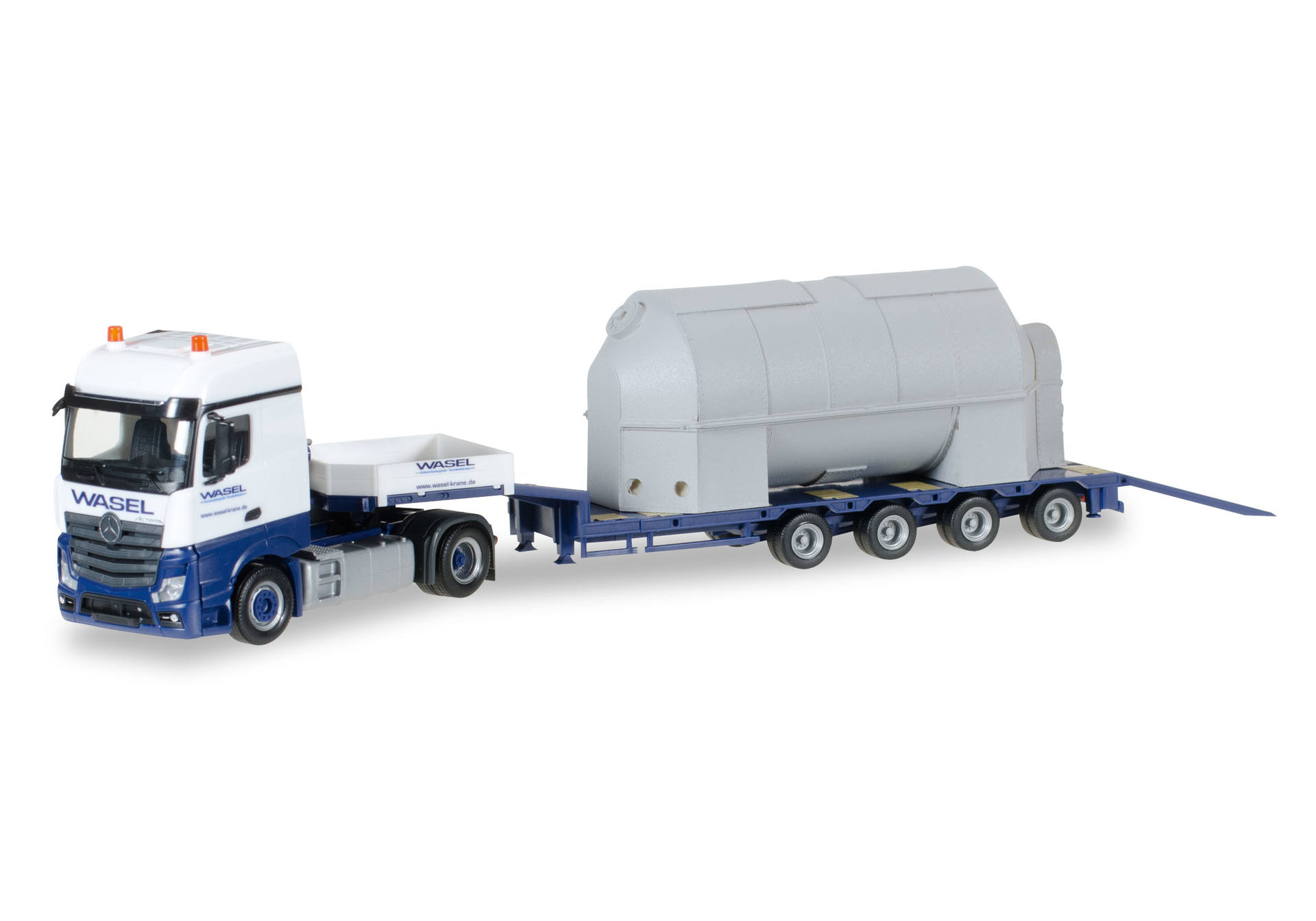 Mercedes-Benz Actros Bigspace low boy semitrailer with tank "Wasel"
