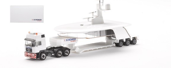 MAN F2000 Evo Tieflade-Sattelzug mit Schiffsoberdeck "Catwalk" Sonderkarton