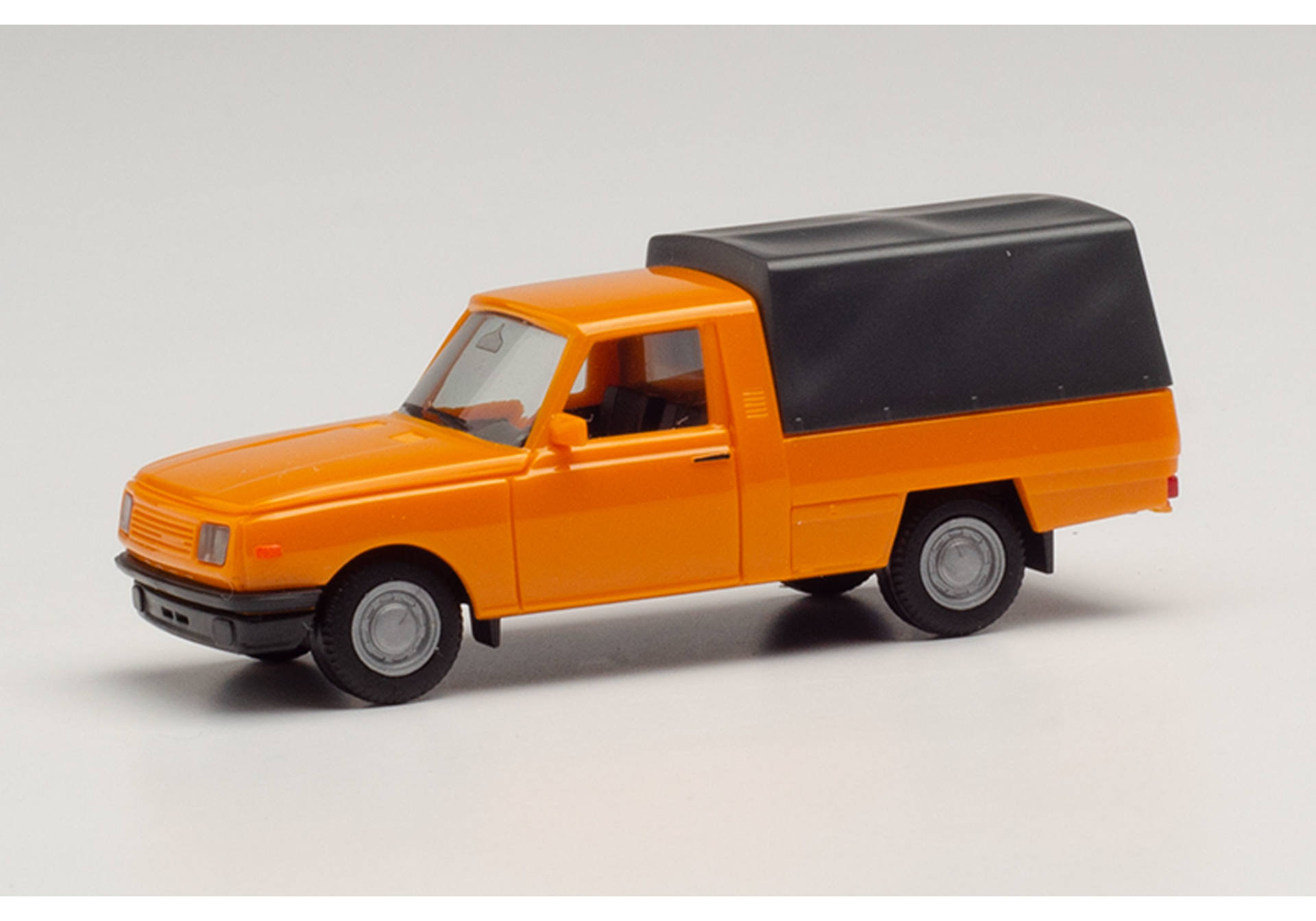 Wartburg 353 Trans `85 mit Plane