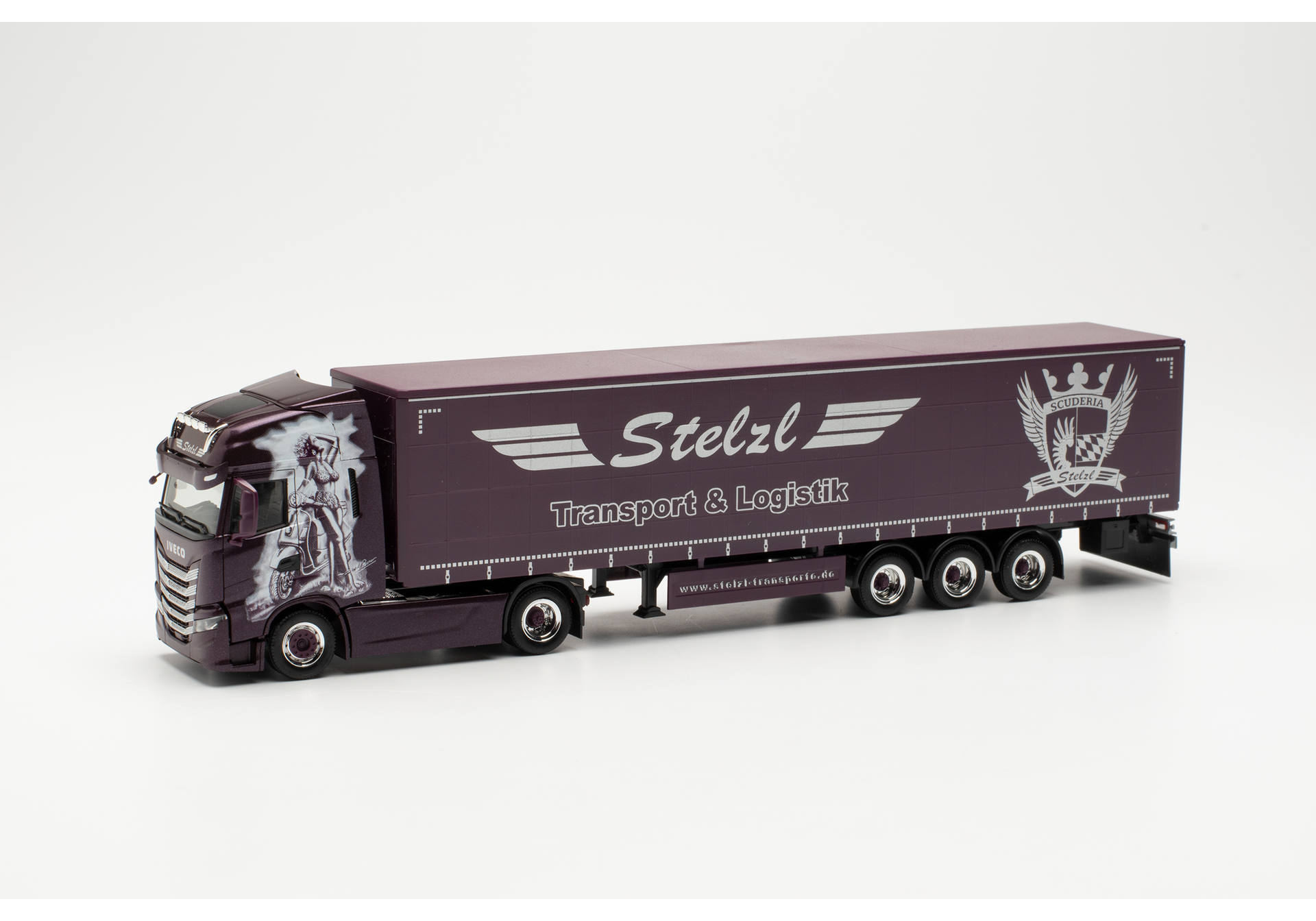 Iveco S-Way Gardinenplanen-Sattelzug "Stelzl"