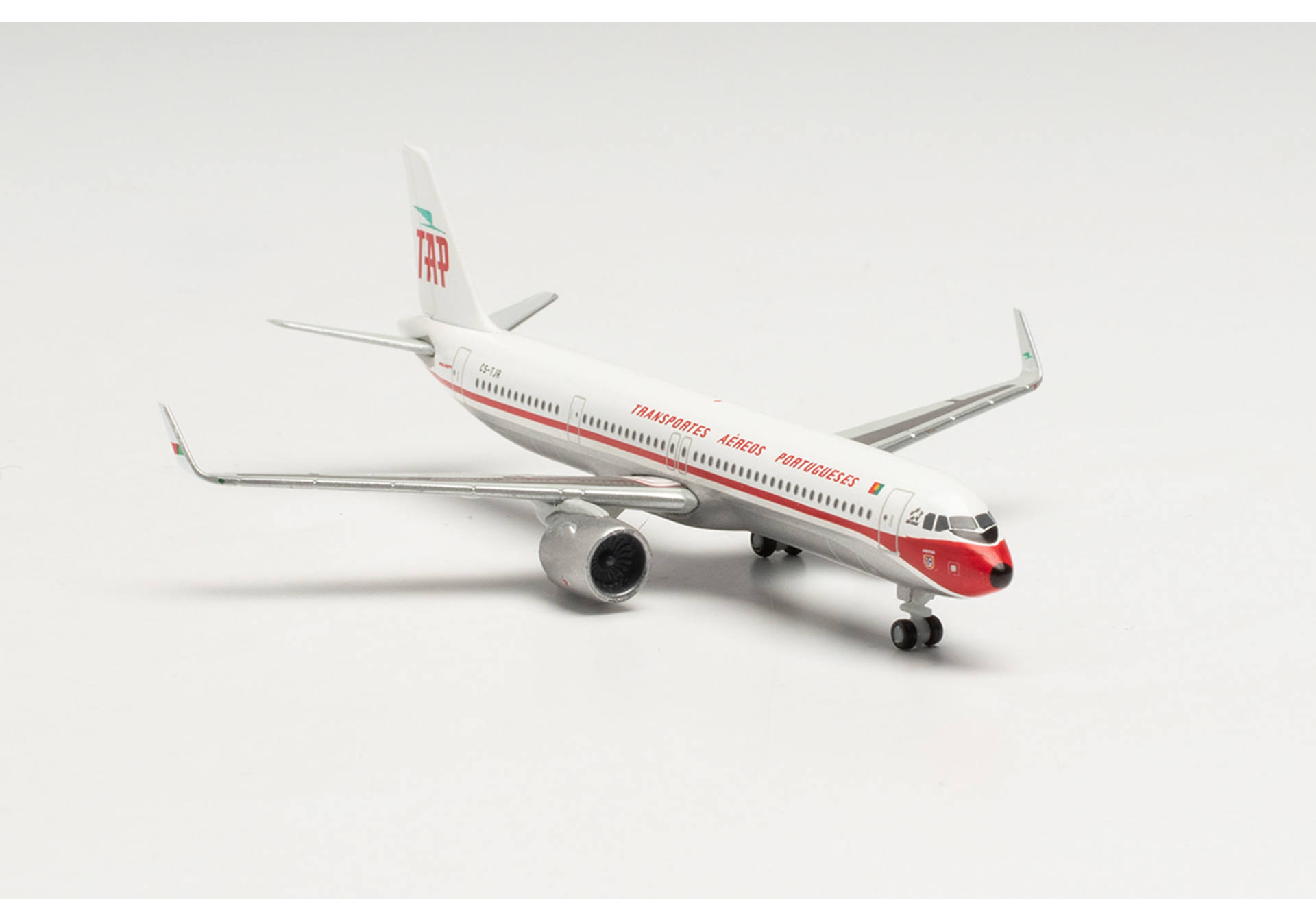 TAP Air Portugal Airbus A321neo - Retro anniversary colors – CS-TJR