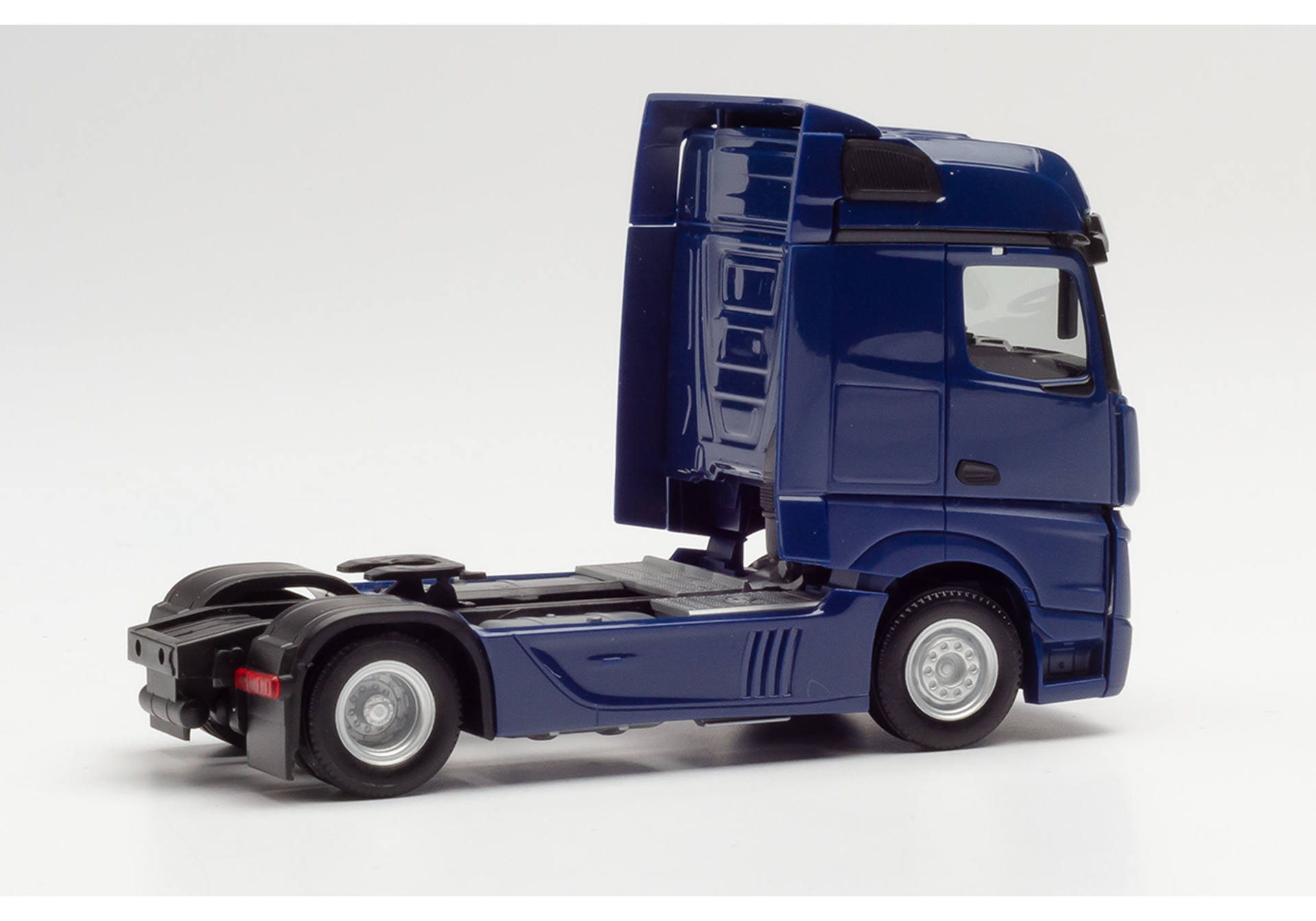 Herpa Mercedes-Benz Actros Bigspace `18 Zugmaschine, Kobaltblau 309189-002