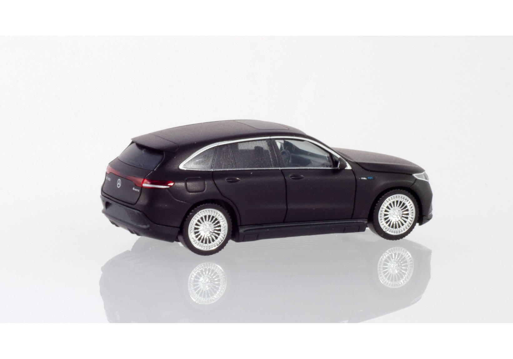 Mercedes-Benz EQC AMG, matt black