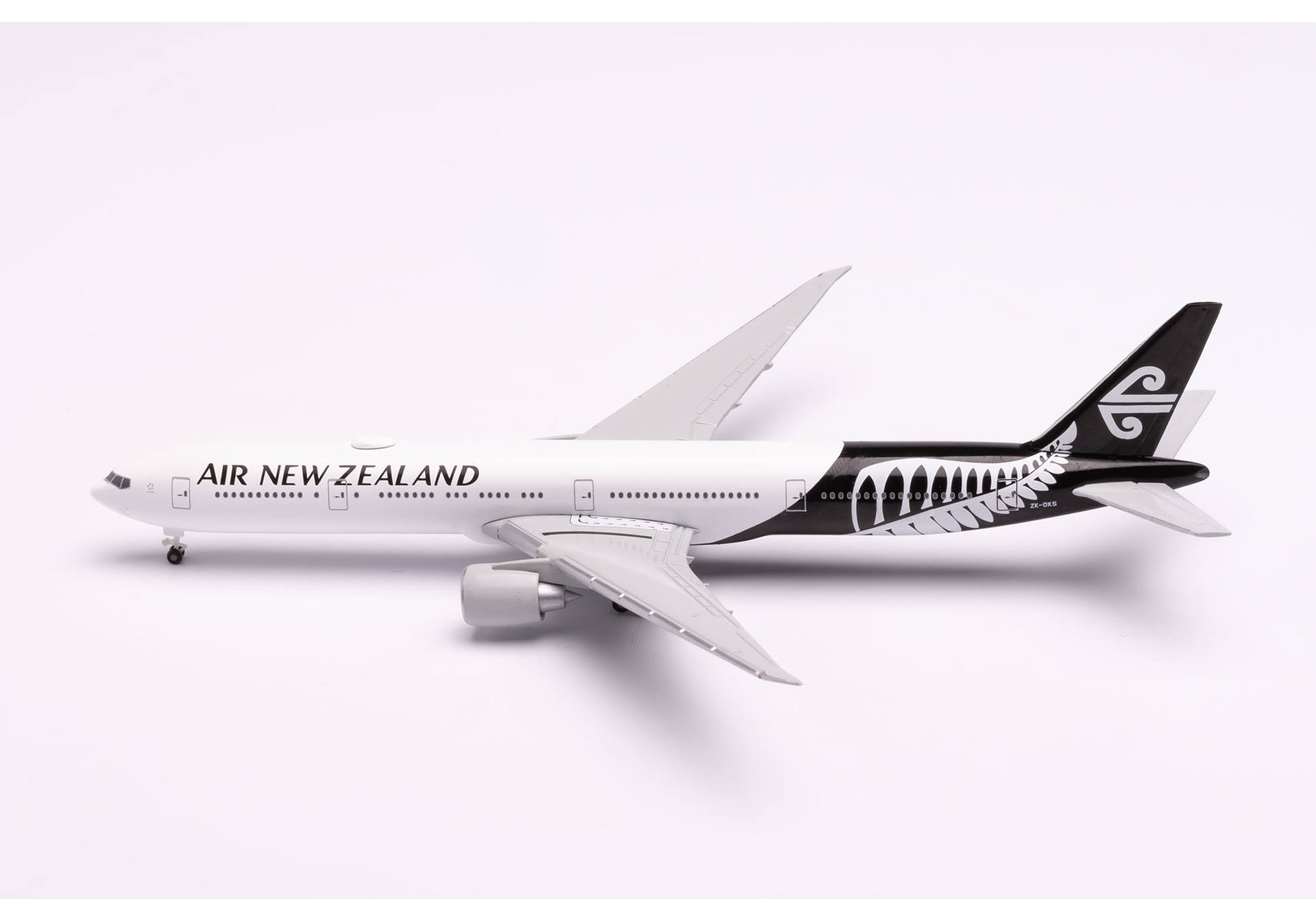 Air New Zealand Boeing 777-300ER – ZK-OKS