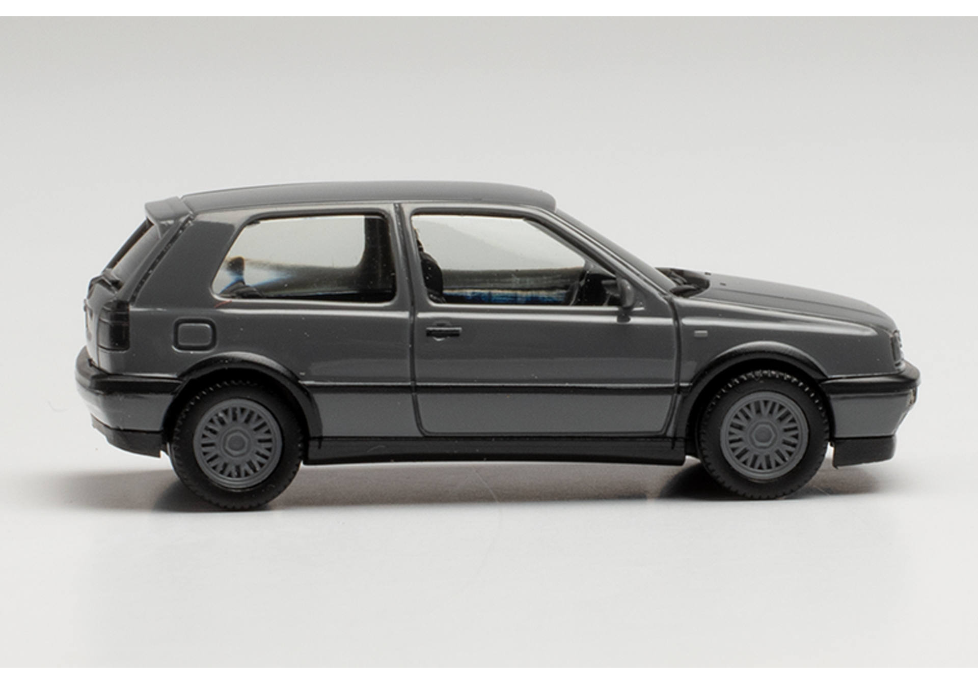 VW Golf III VR6 mit Felgen grau, nardo grey