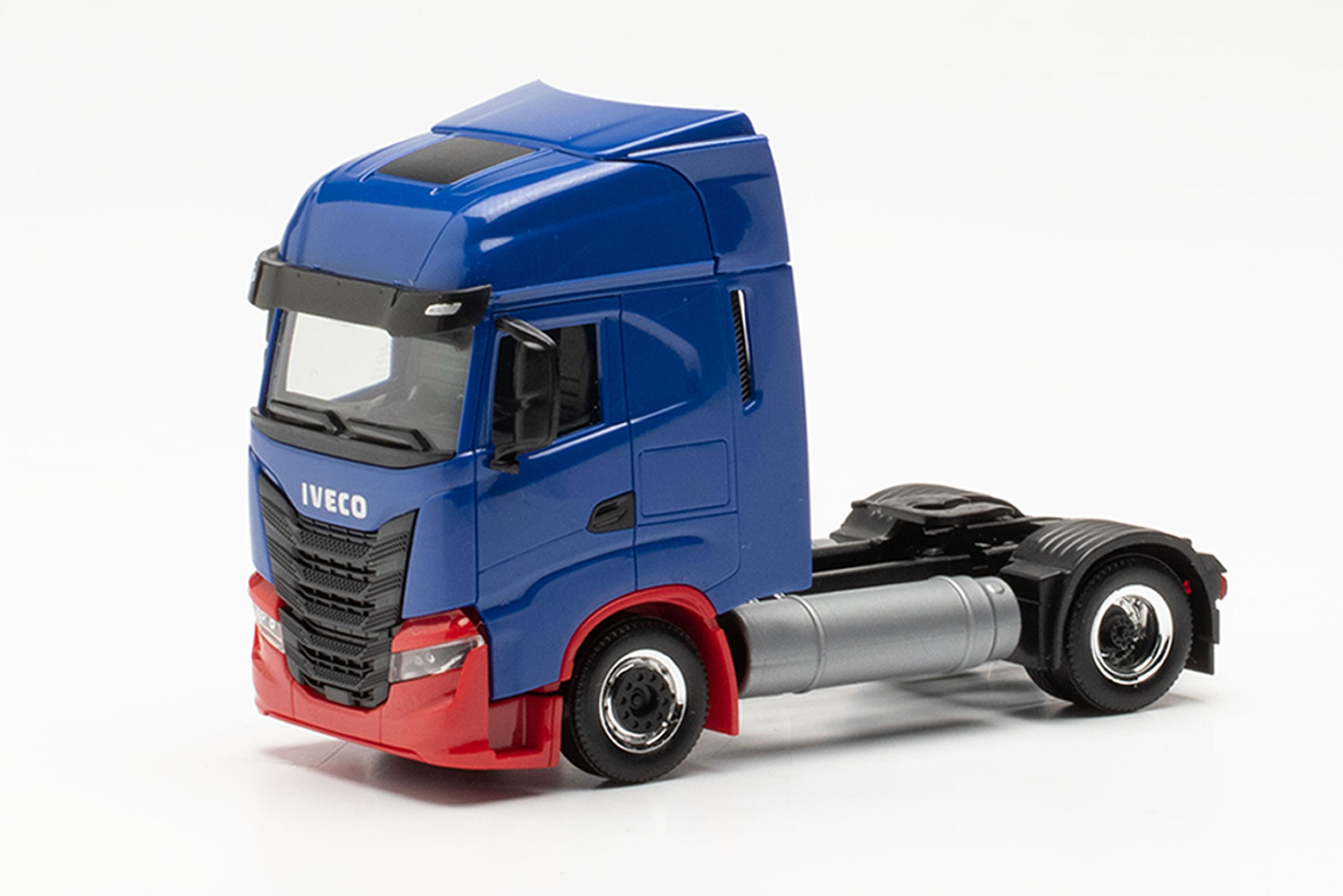 Iveco S-Way rigid tractor 2axles, blue/red