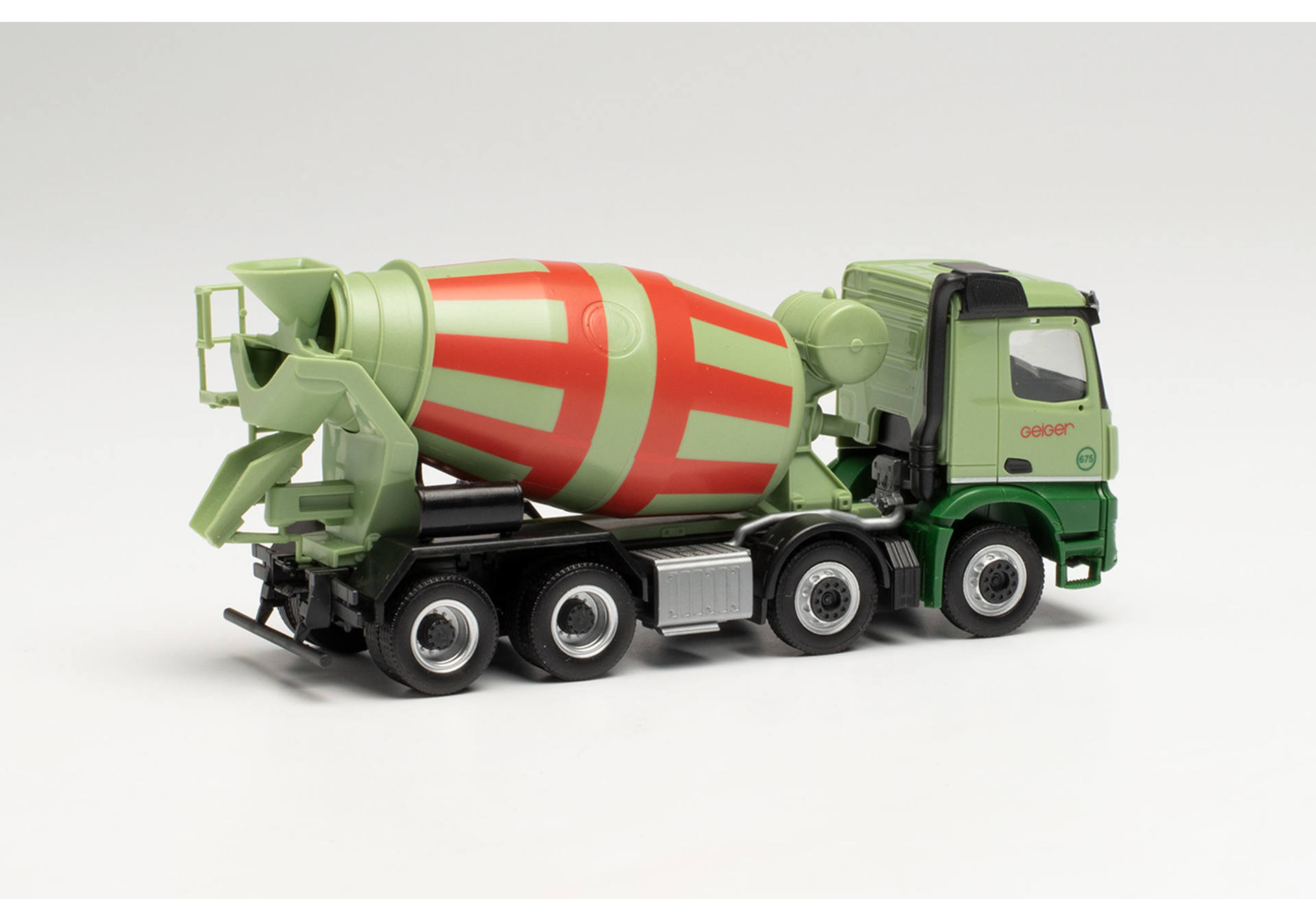 Mercedes-Benz Arocs M 4-achs Betonmischer Geiger