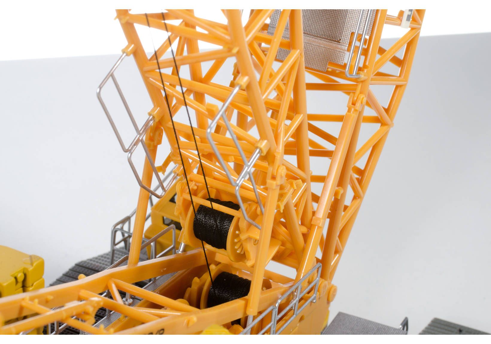 Herpa Kit Derrick for crawler crane LR 1600/2, yellow (Limited Edition ...