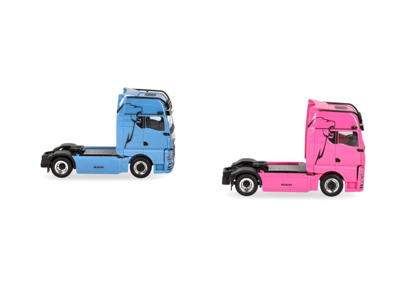 Herpa Set Modellini MAN ETGX Trattori 2 Assi Azzurro E Rosa – Scala 1:87, Made In Germany, Da Collezione